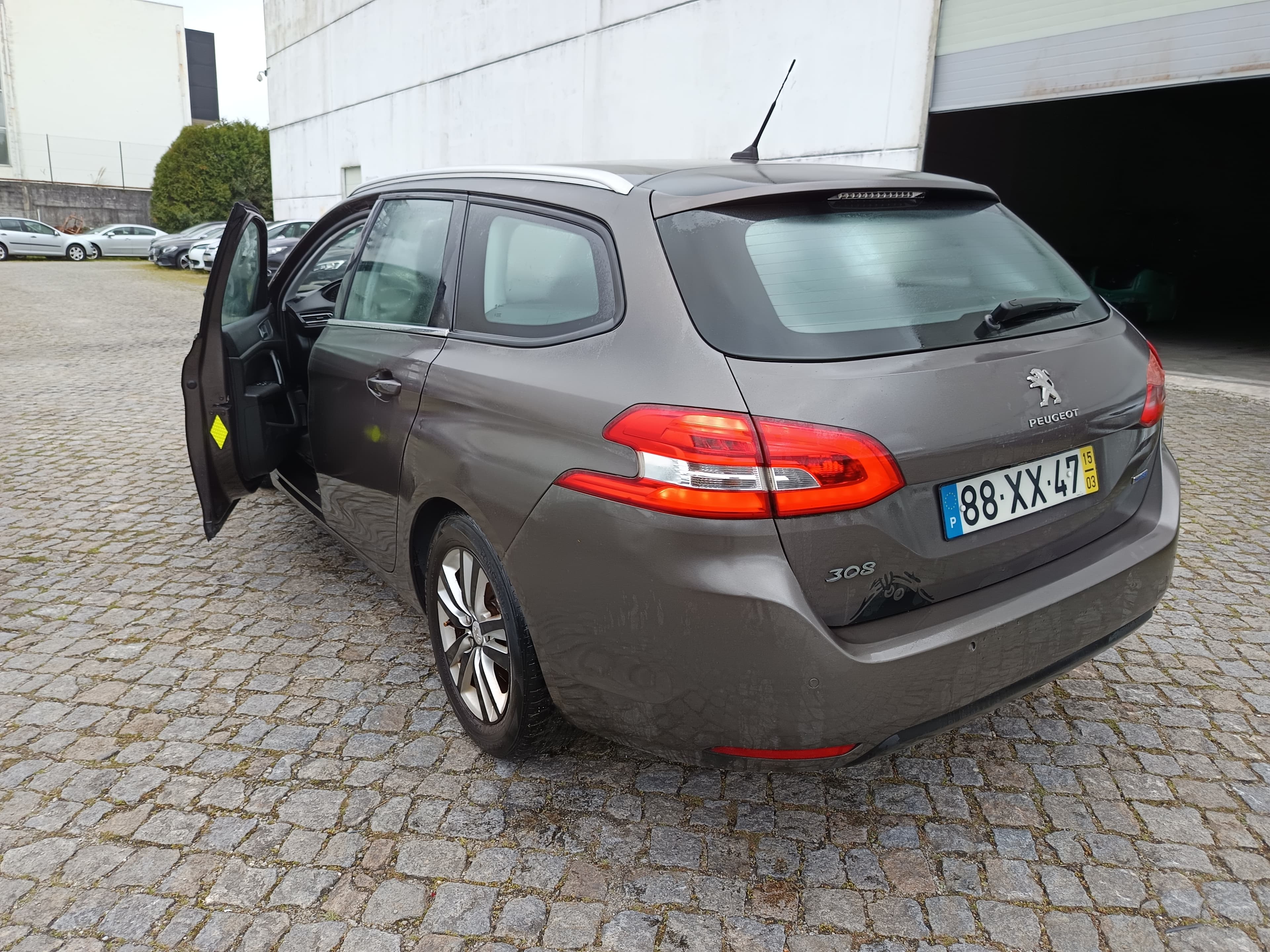 Peugeot 308 · Ano 2015 — imagem 6