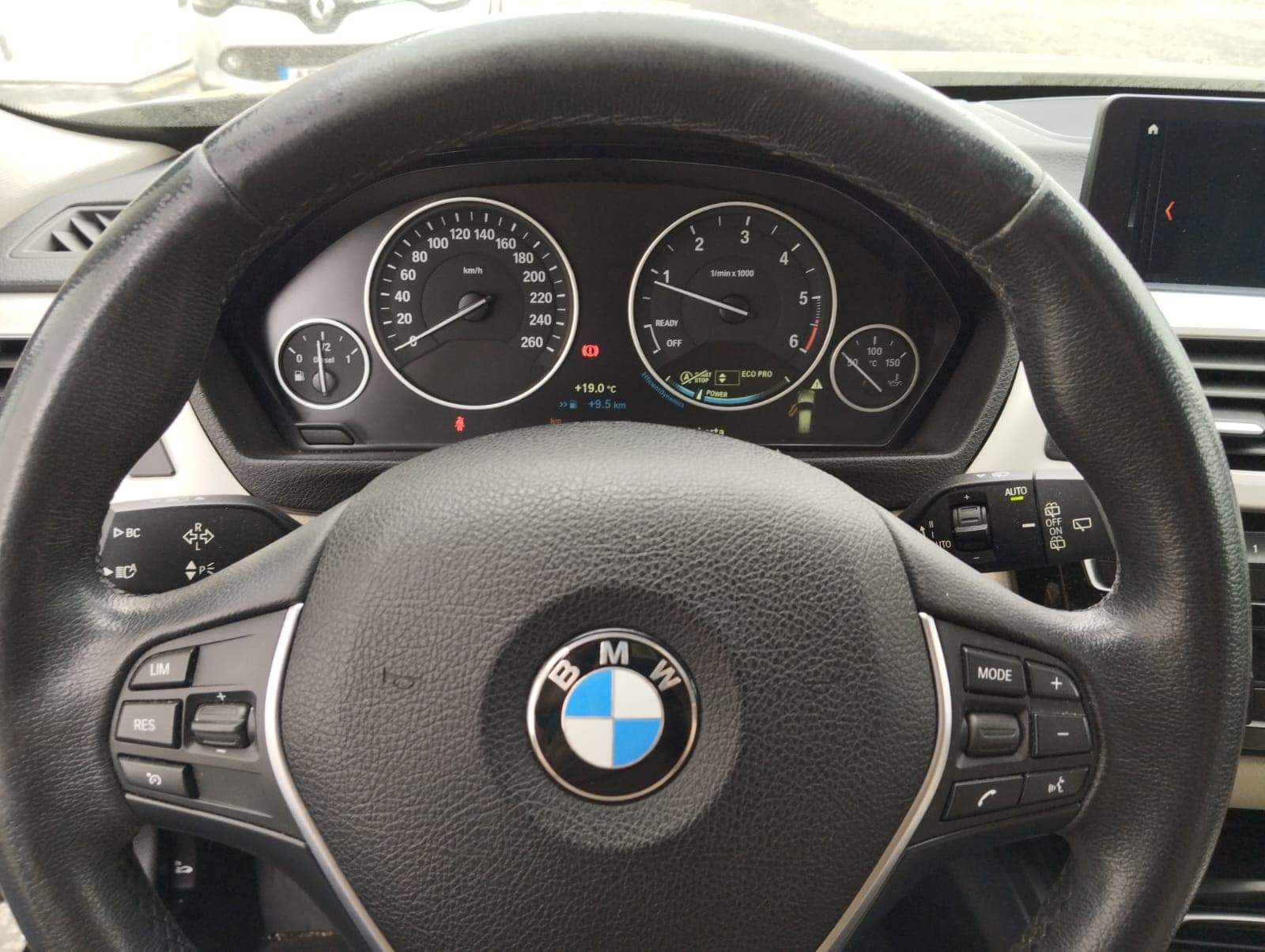BMW 320d · Ano 2018 — imagem 19