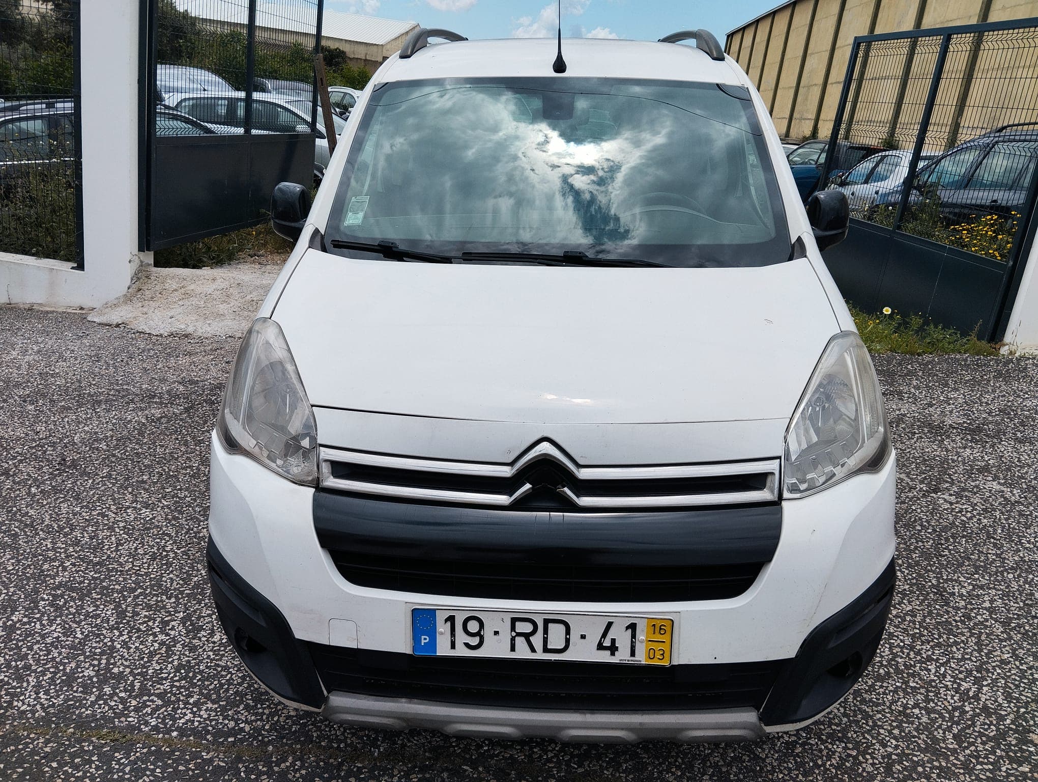 Citroën Berlingo · Ano 2016 — imagen 2