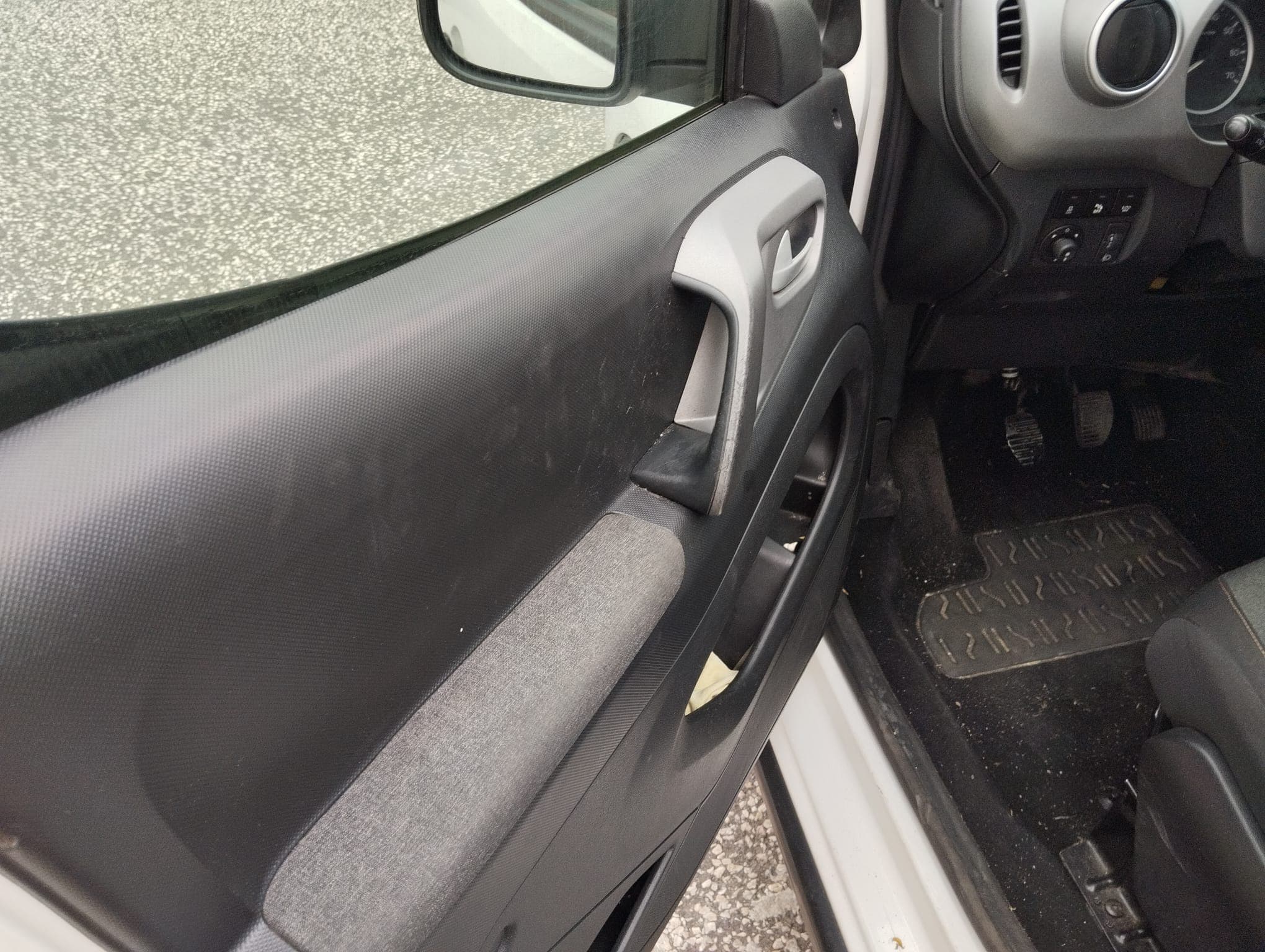 Citroën Berlingo · Ano 2016 — imagen 17