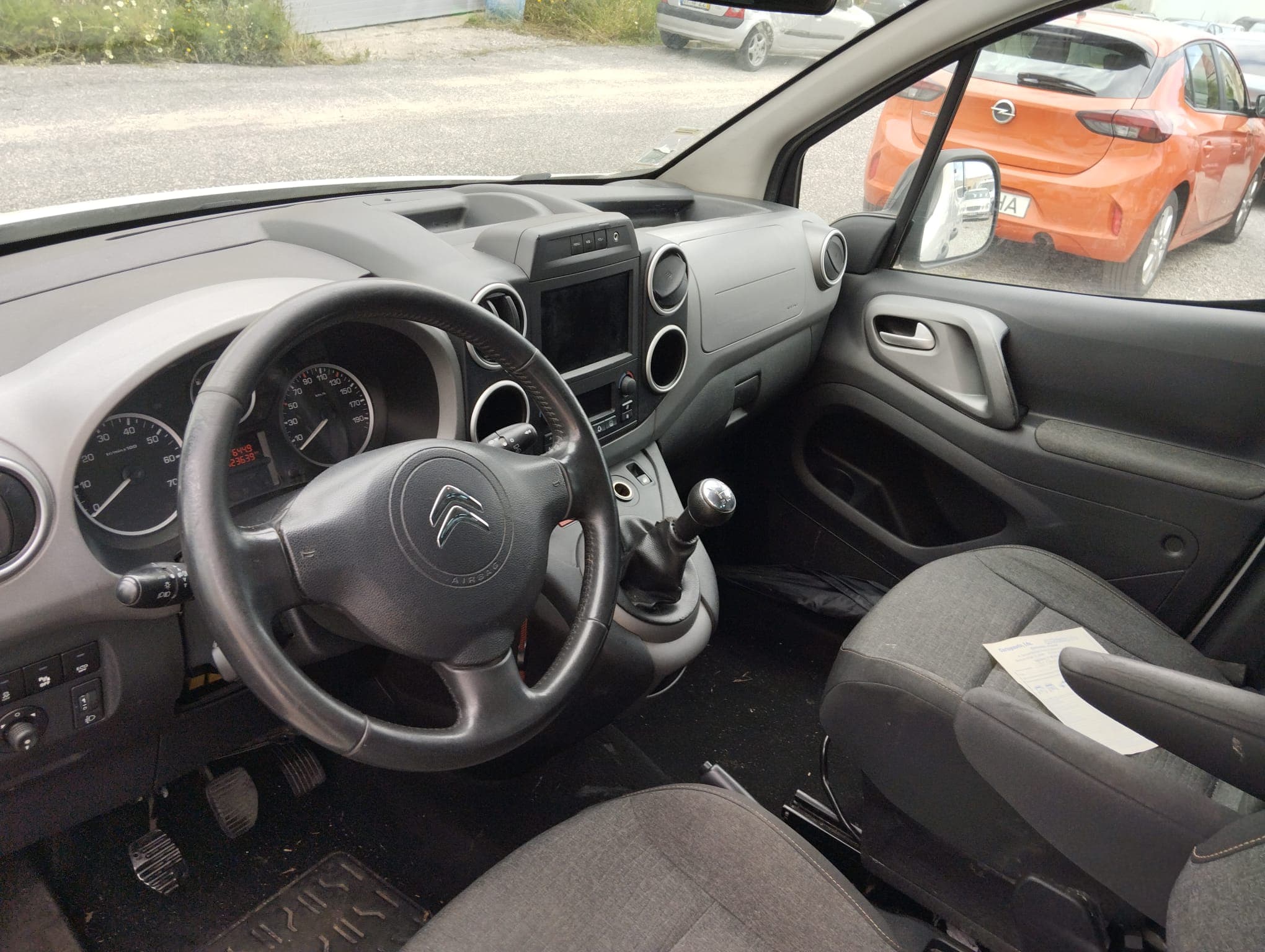 Citroën Berlingo · Ano 2016 — imagen 20