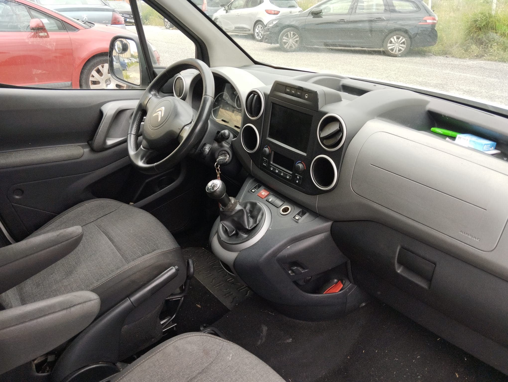 Citroën Berlingo · Ano 2016 — imagen 9