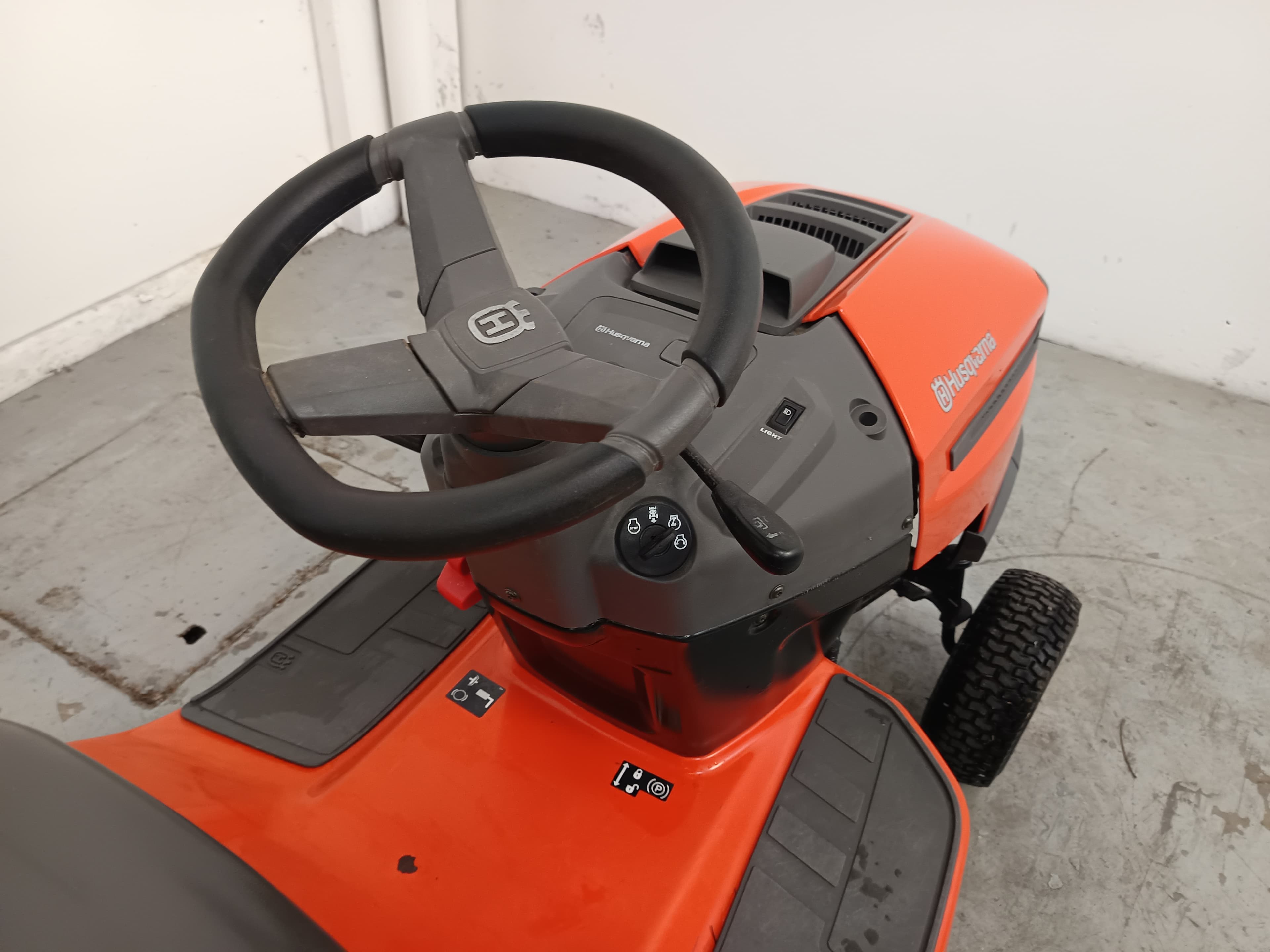 Corta Relvas Husqvarna · Ano 2009 — image 7