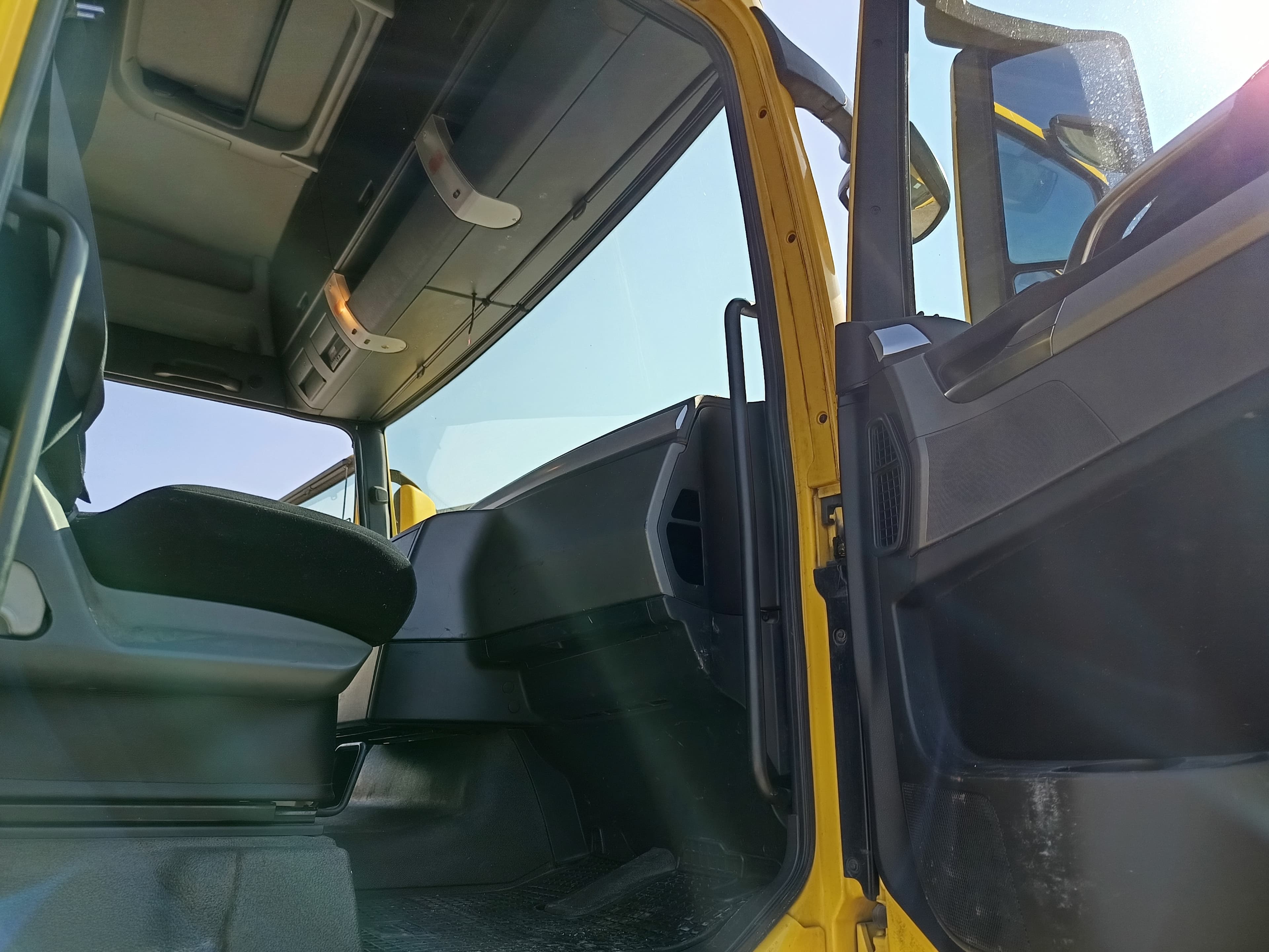 Man TGX 18.480 · Ano 2016 — imagen 31