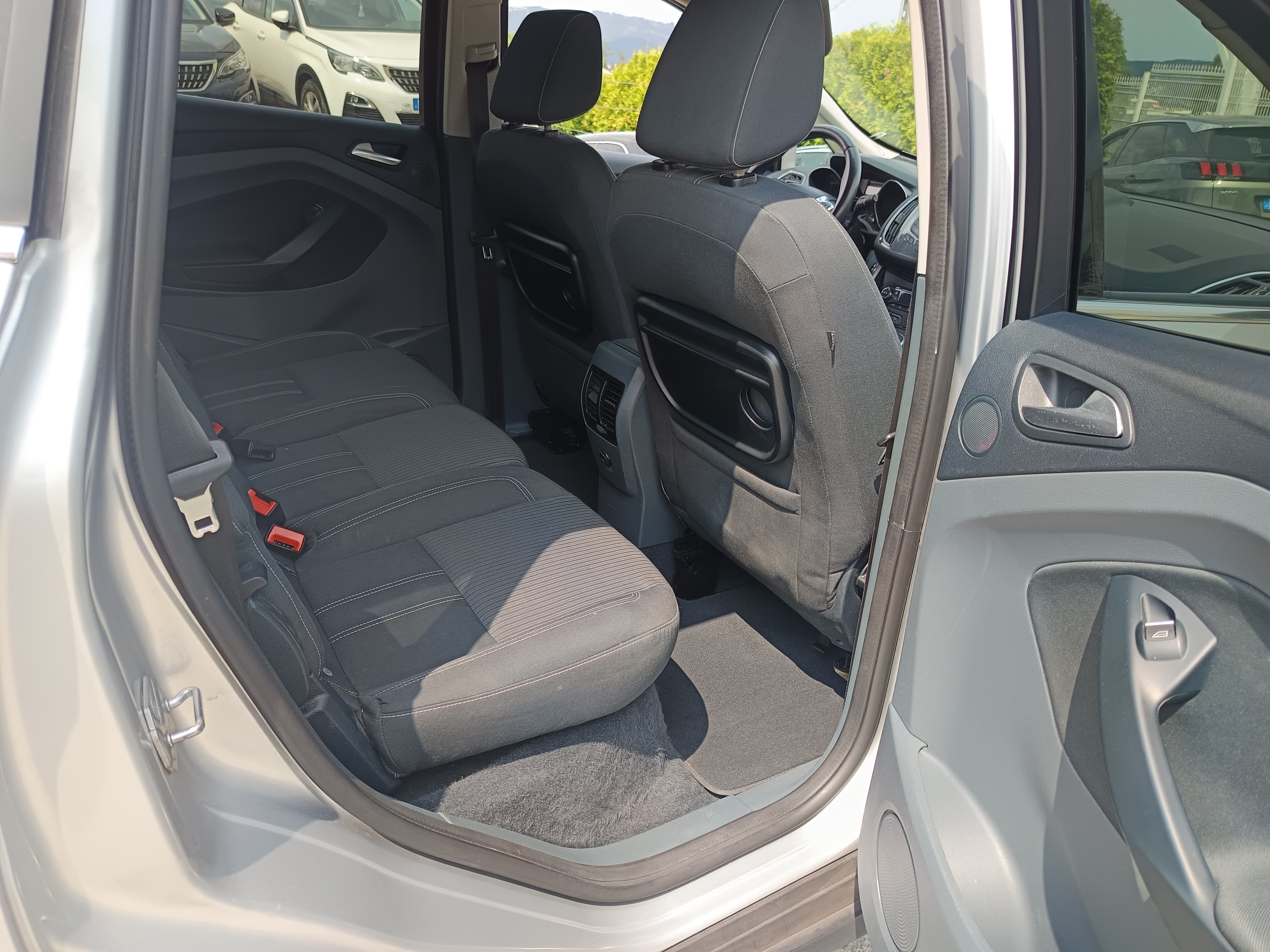 Ford C-Max · Ano 2011 — imagen 20