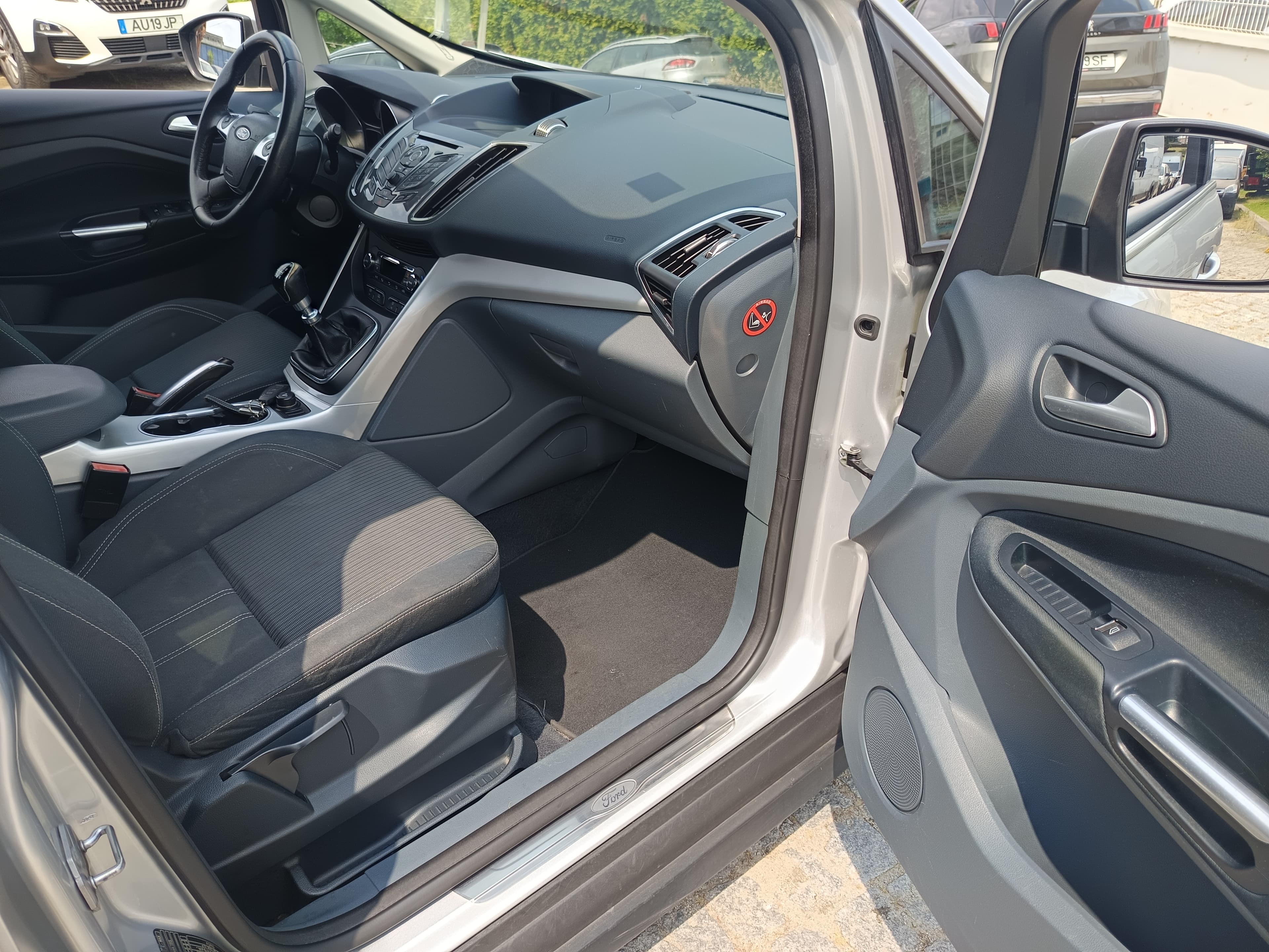 Ford C-Max · Ano 2011 — imagen 23