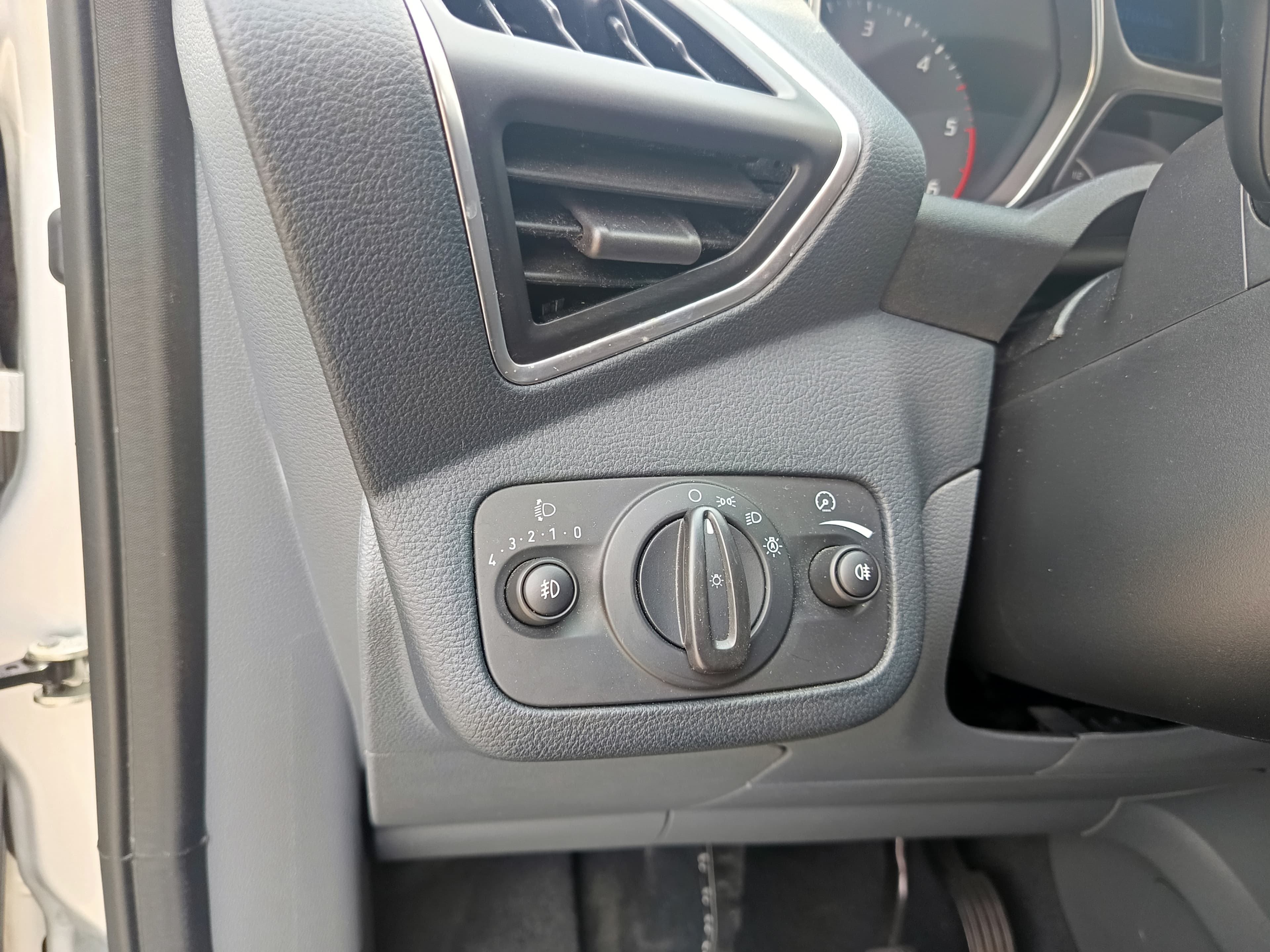 Ford C-Max · Ano 2011 — imagen 43