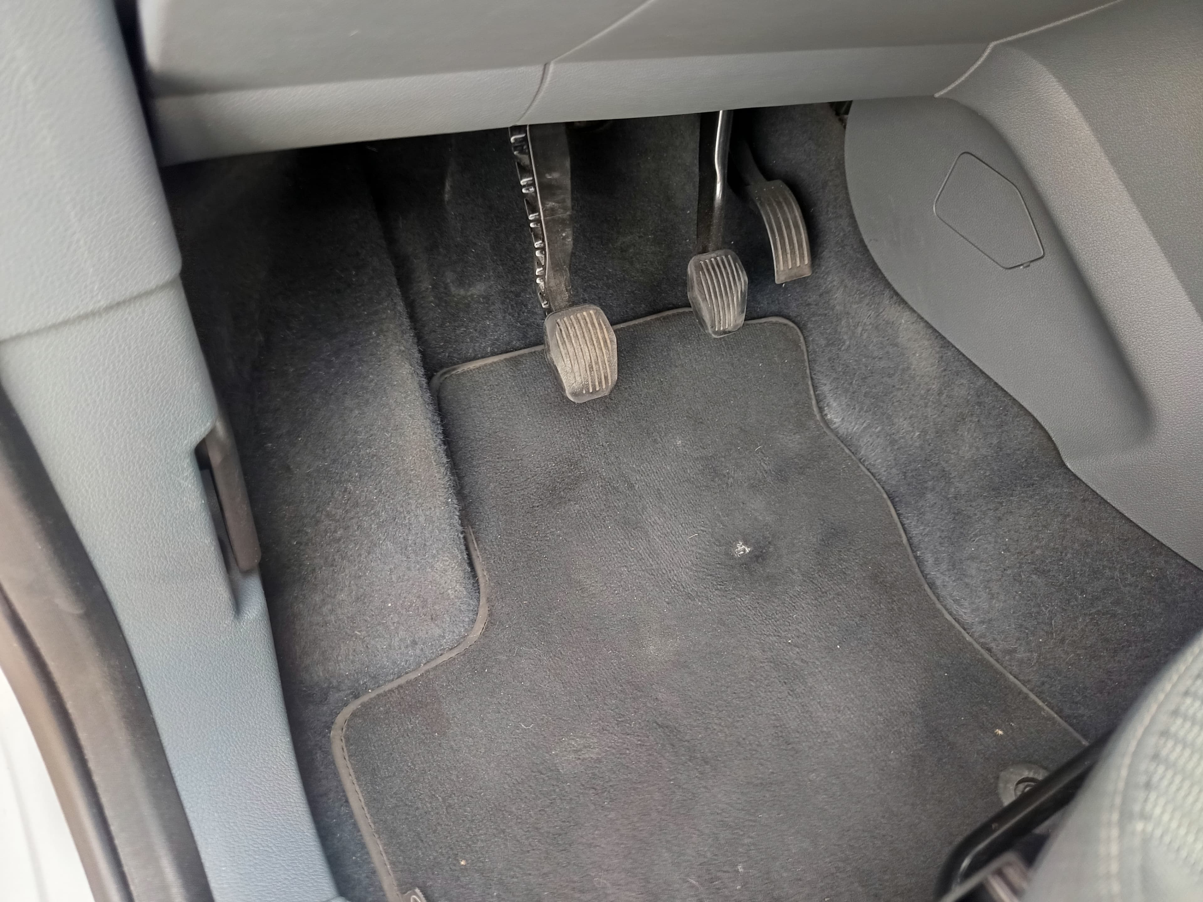 Ford C-Max · Ano 2011 — imagen 33