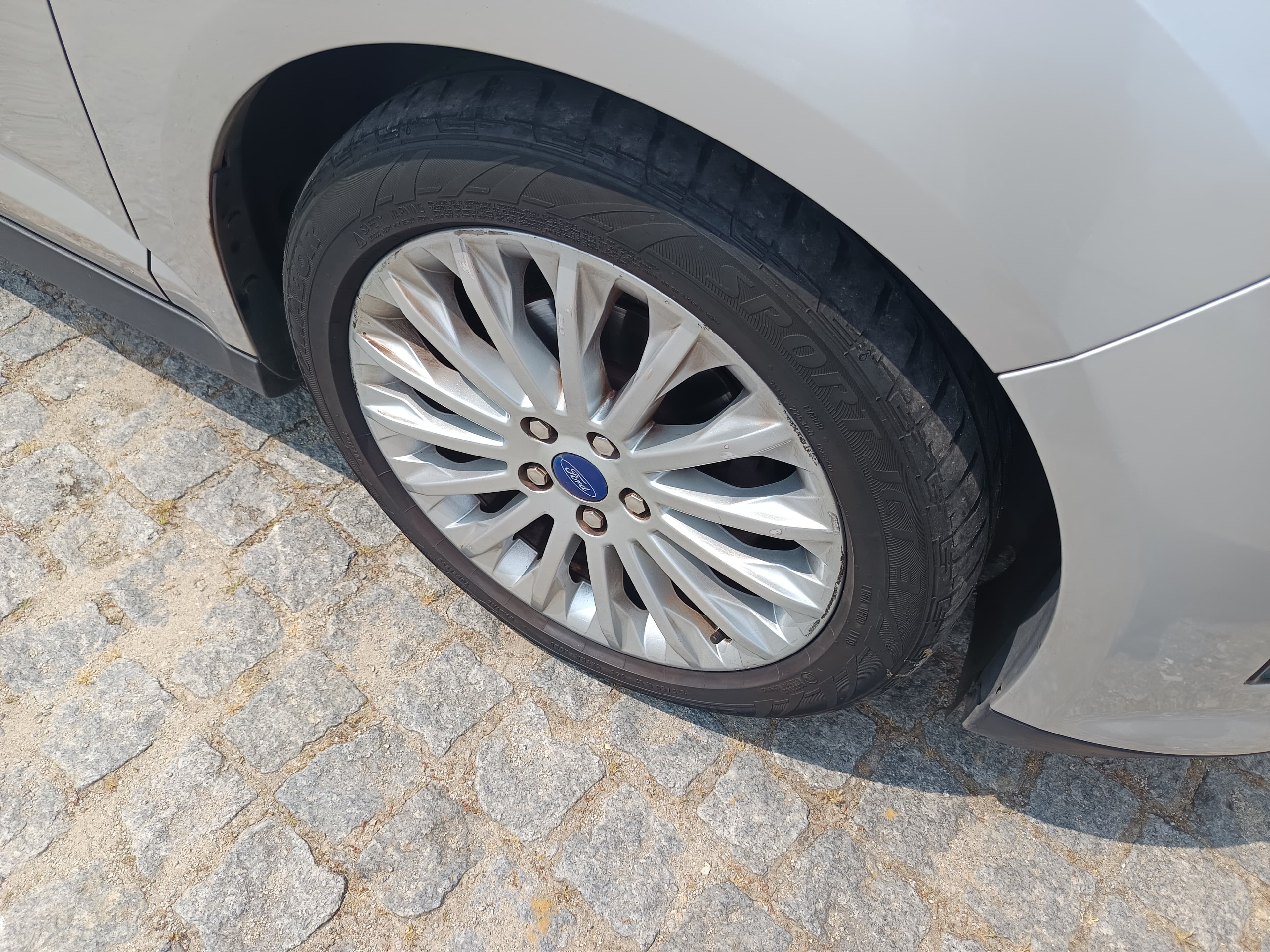 Ford C-Max · Ano 2011 — imagen 10