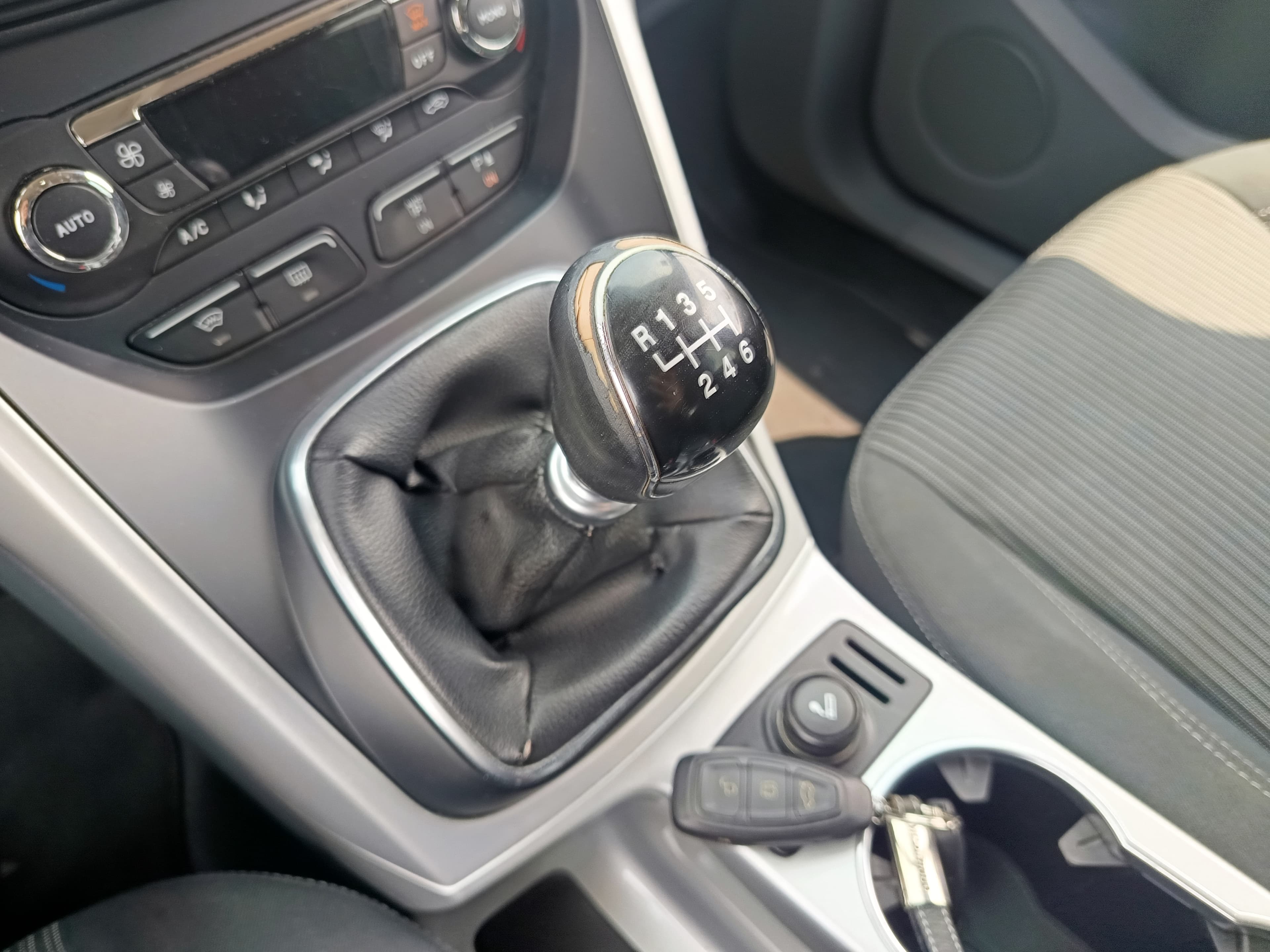 Ford C-Max · Ano 2011 — imagen 44