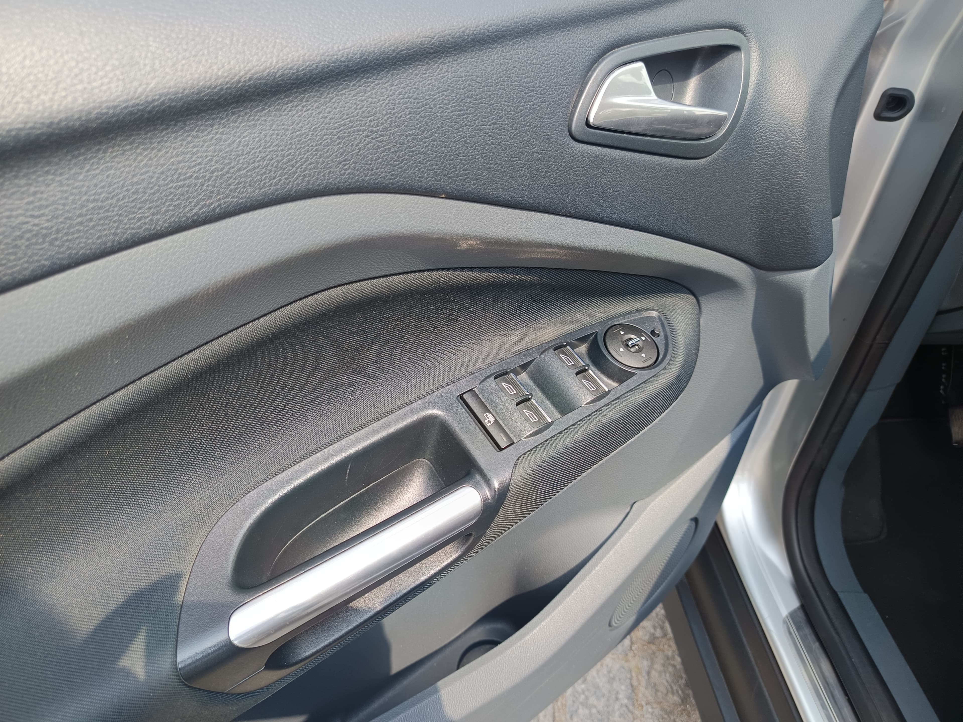 Ford C-Max · Ano 2011 — imagen 31
