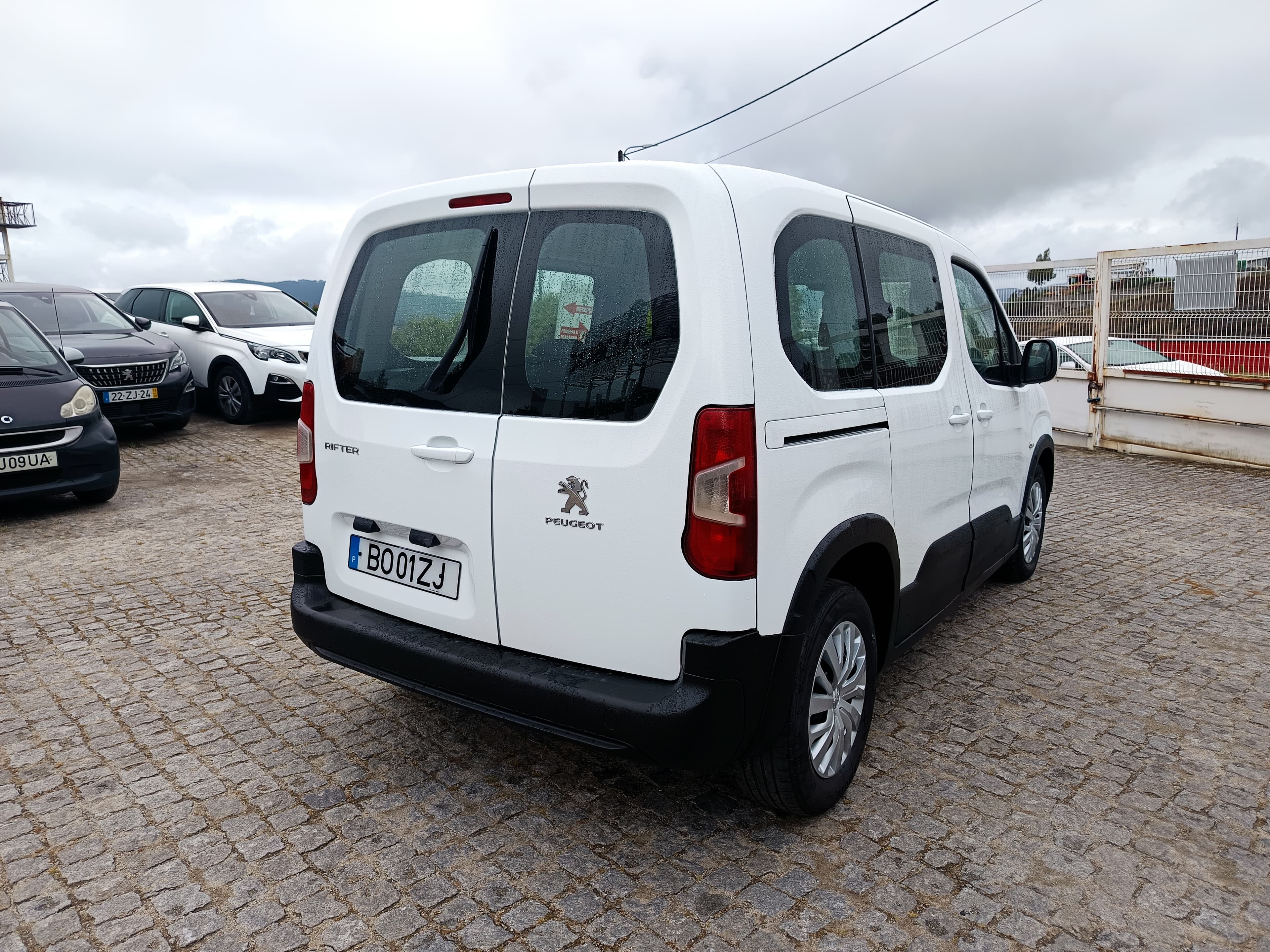 Peugeot Rifter · Ano 2021 — imagem 4