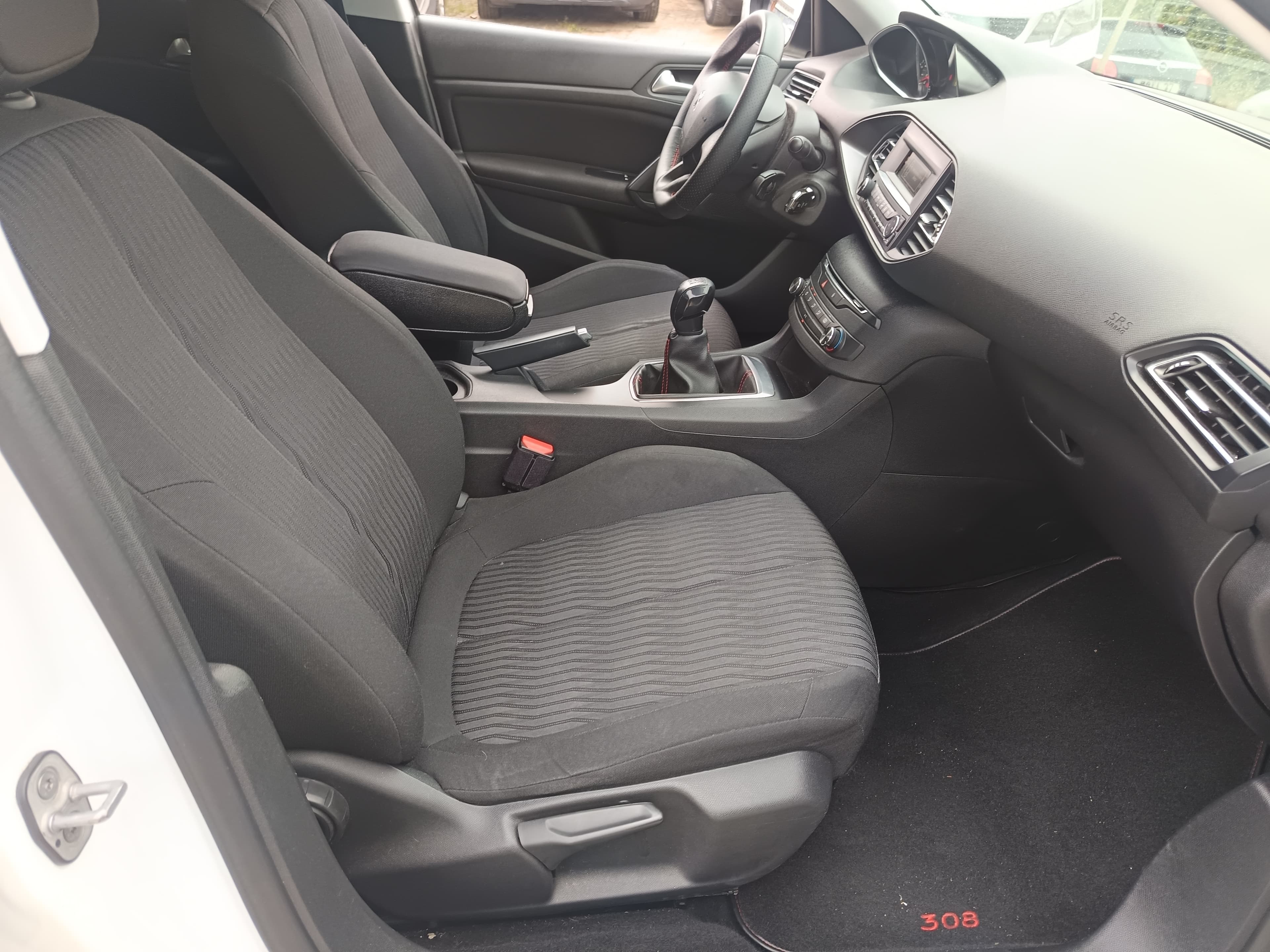 Peugeot 308 · Ano 2014 — imagen 32