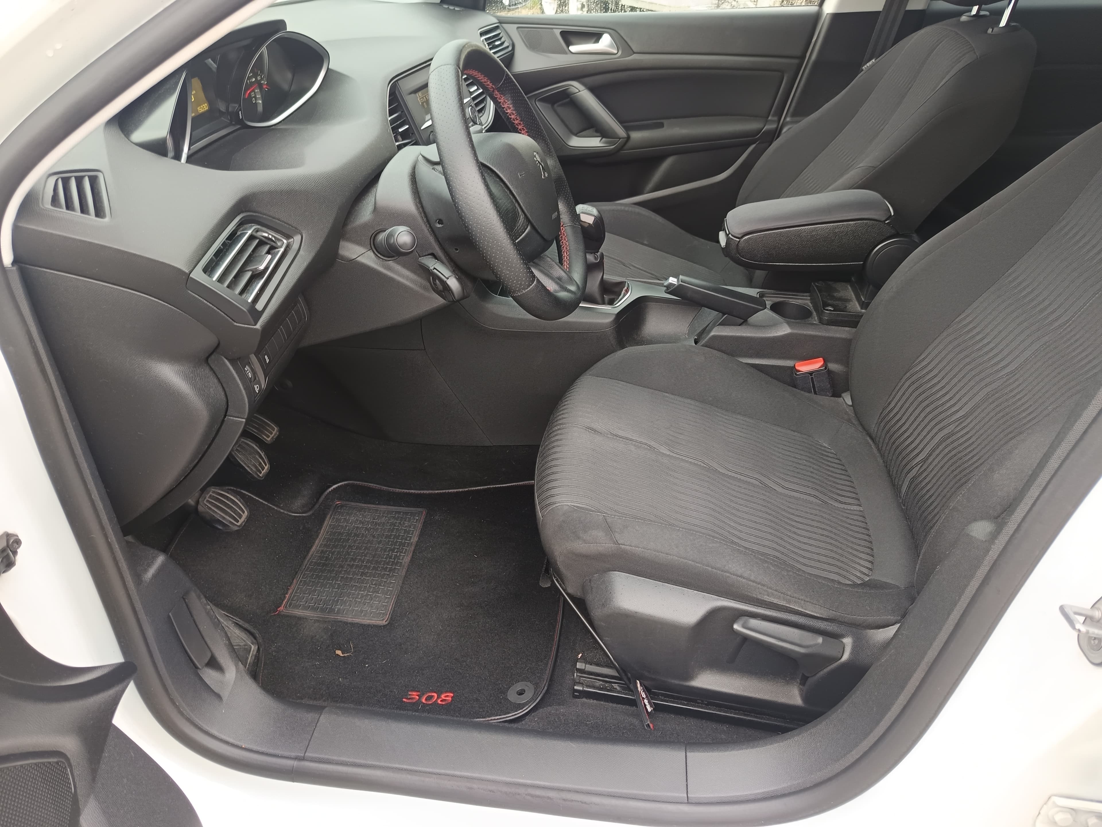 Peugeot 308 · Ano 2014 — imagen 39