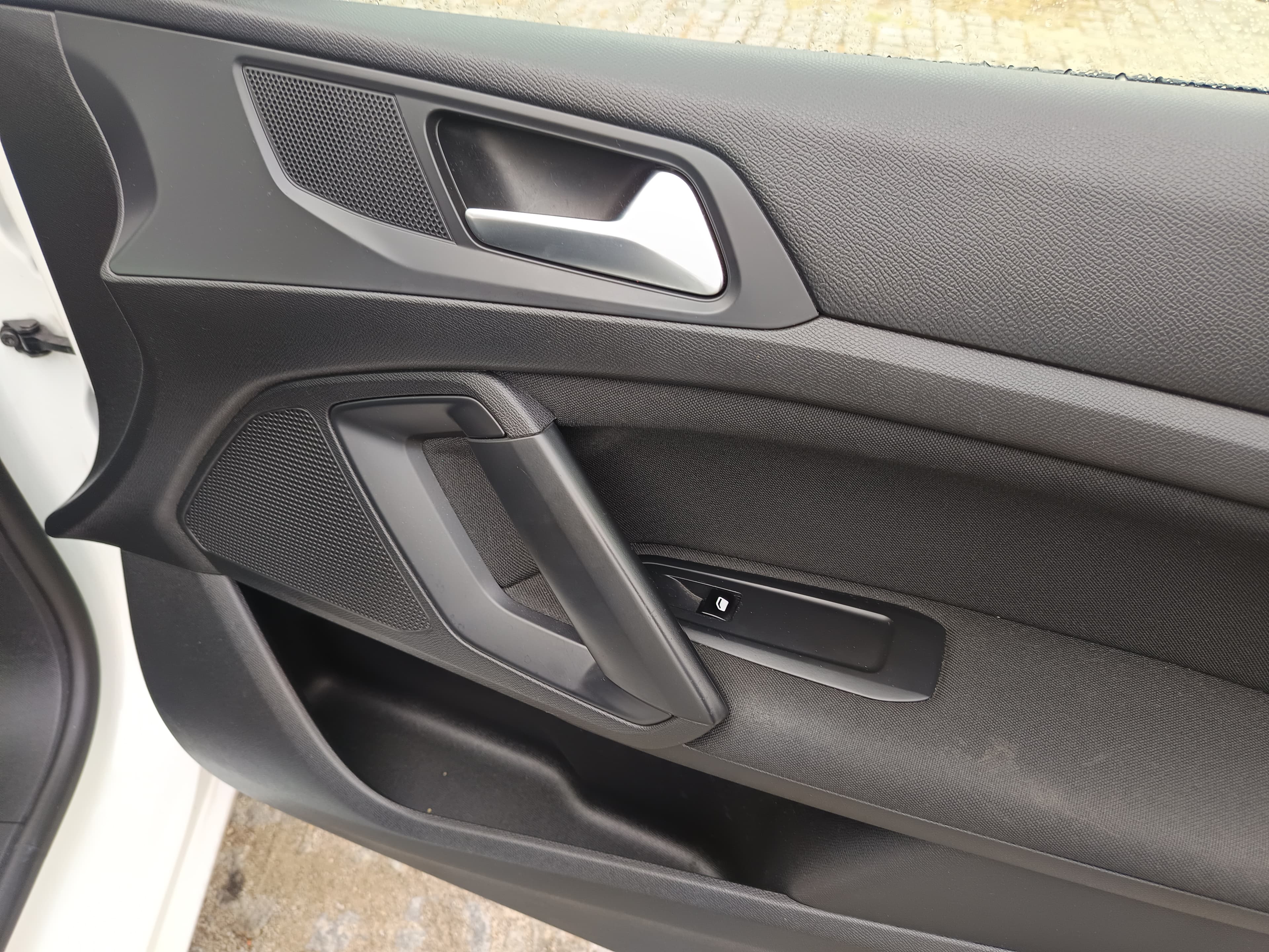 Peugeot 308 · Ano 2014 — imagen 31