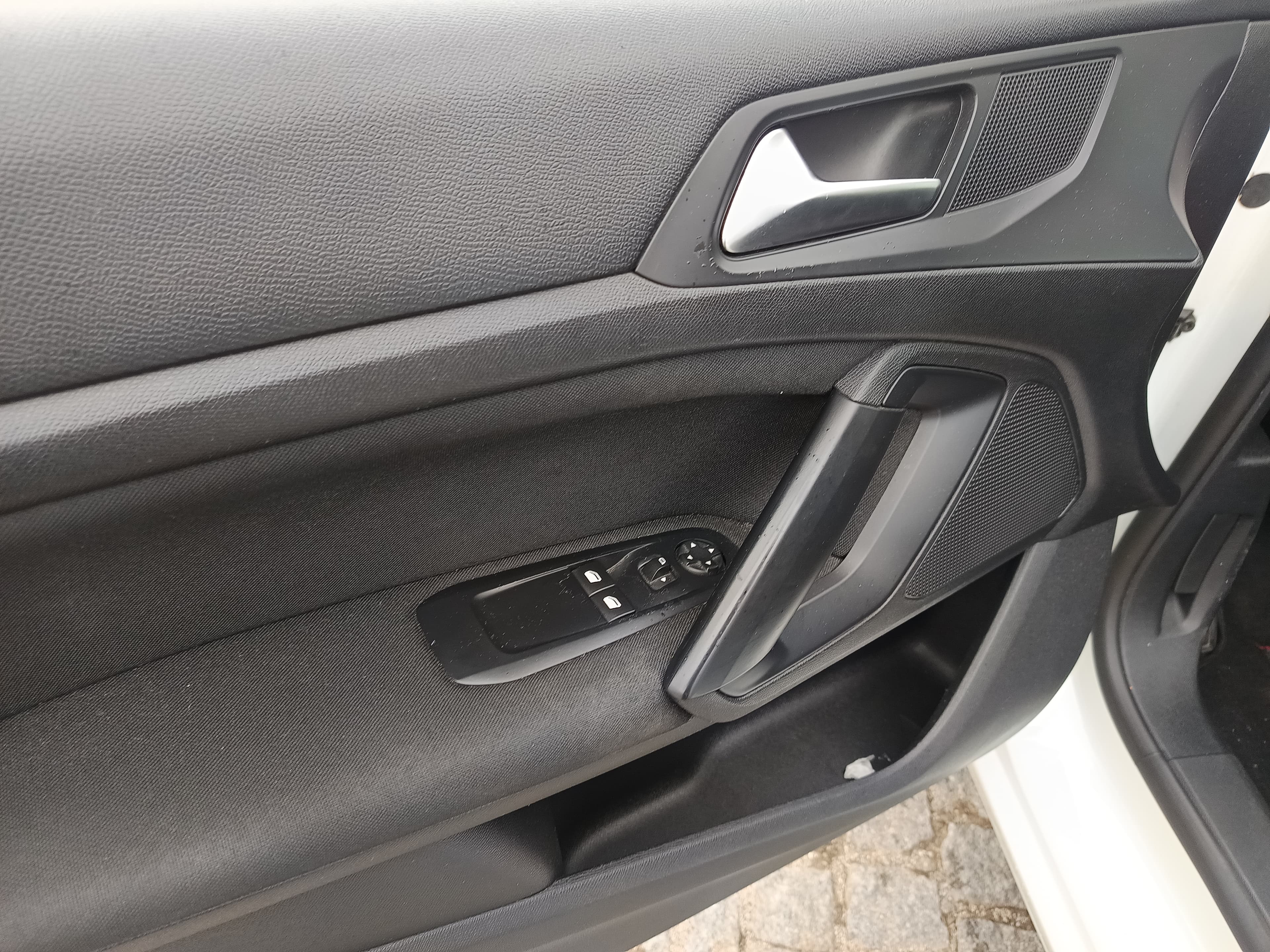 Peugeot 308 · Ano 2014 — imagen 38