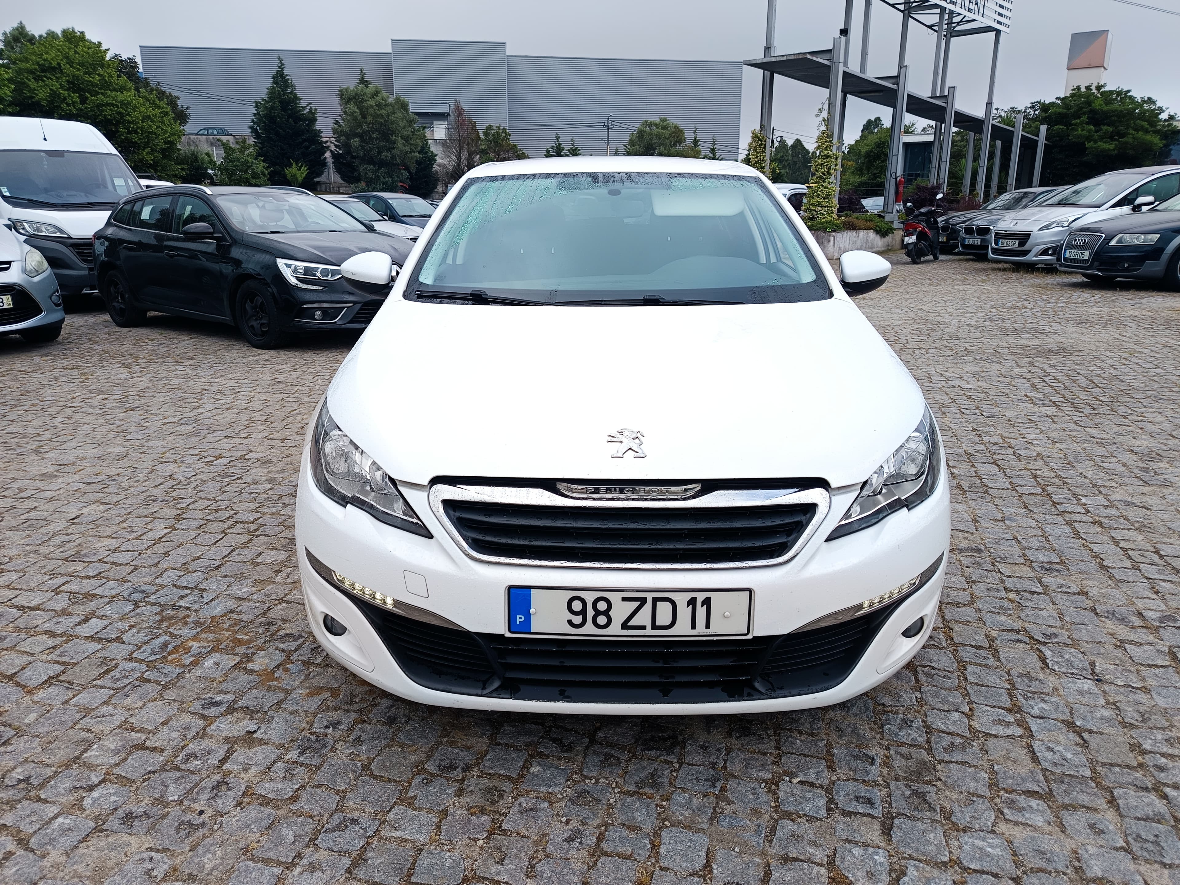 Peugeot 308 · Ano 2014 — imagen 2