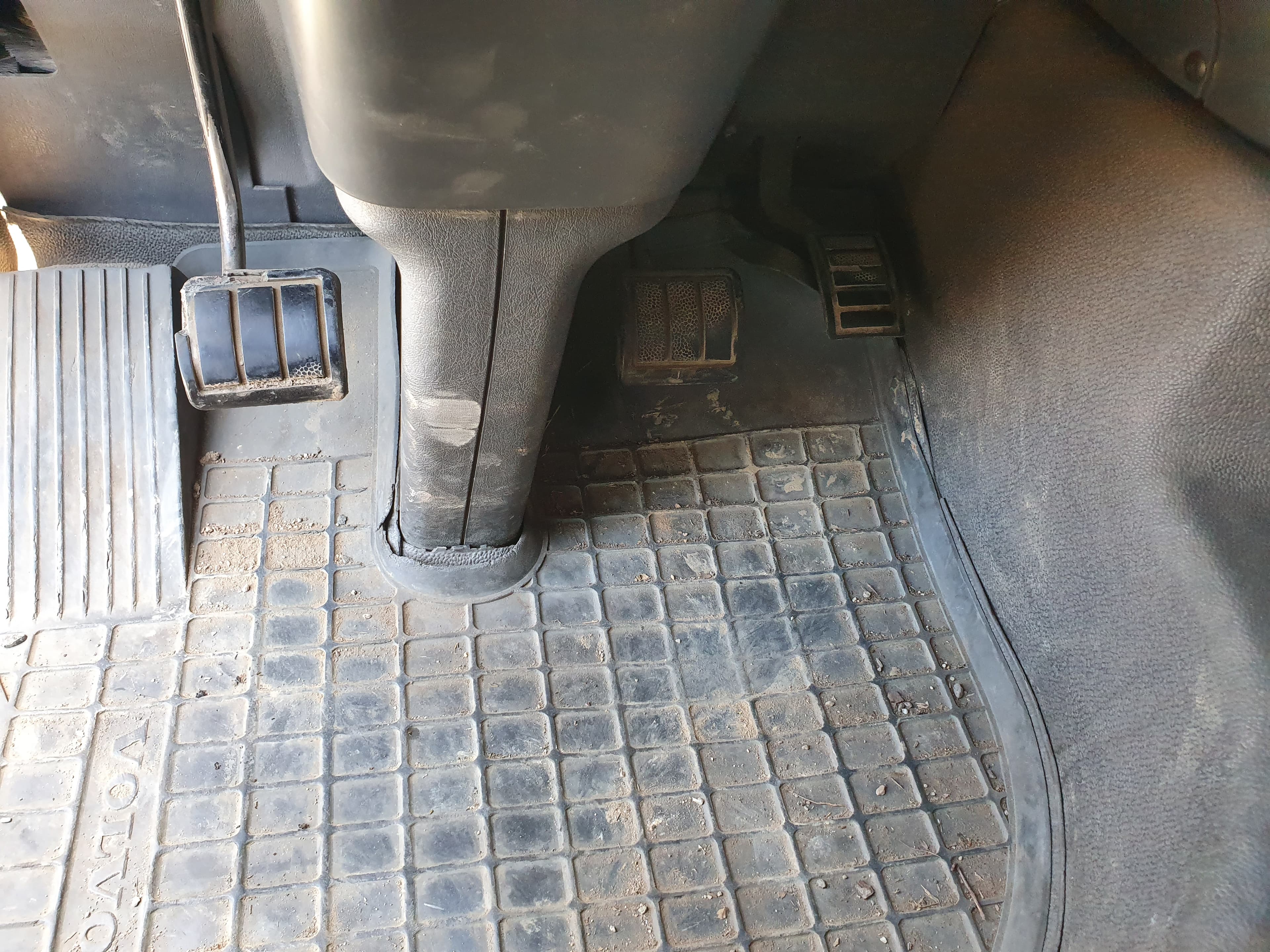 Volvo FH 12 420 · Ano 2002 — image 17