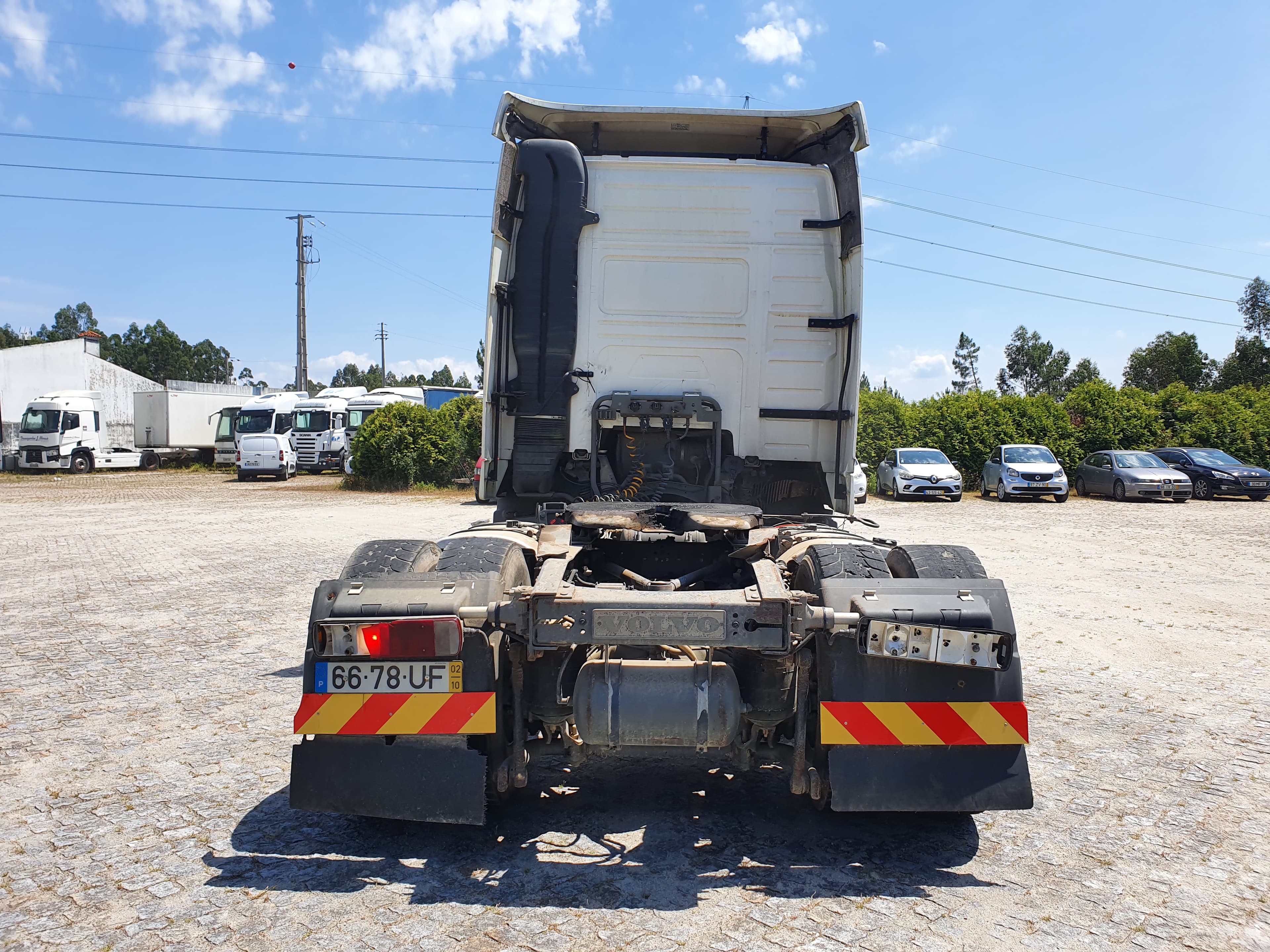 Volvo FH 12 420 · Ano 2002 — image 5