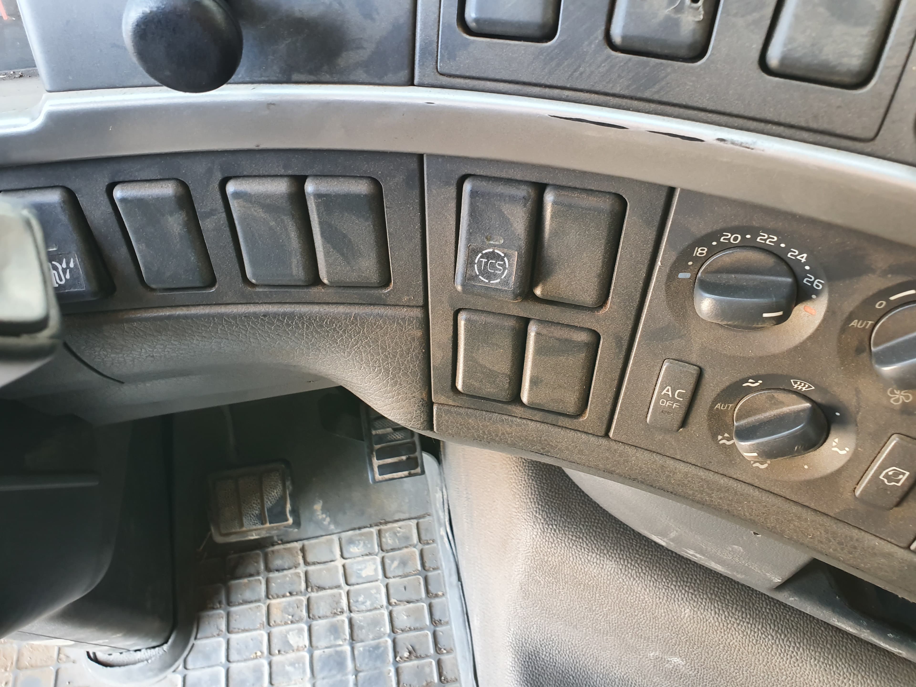 Volvo FH 12 420 · Ano 2002 — image 26