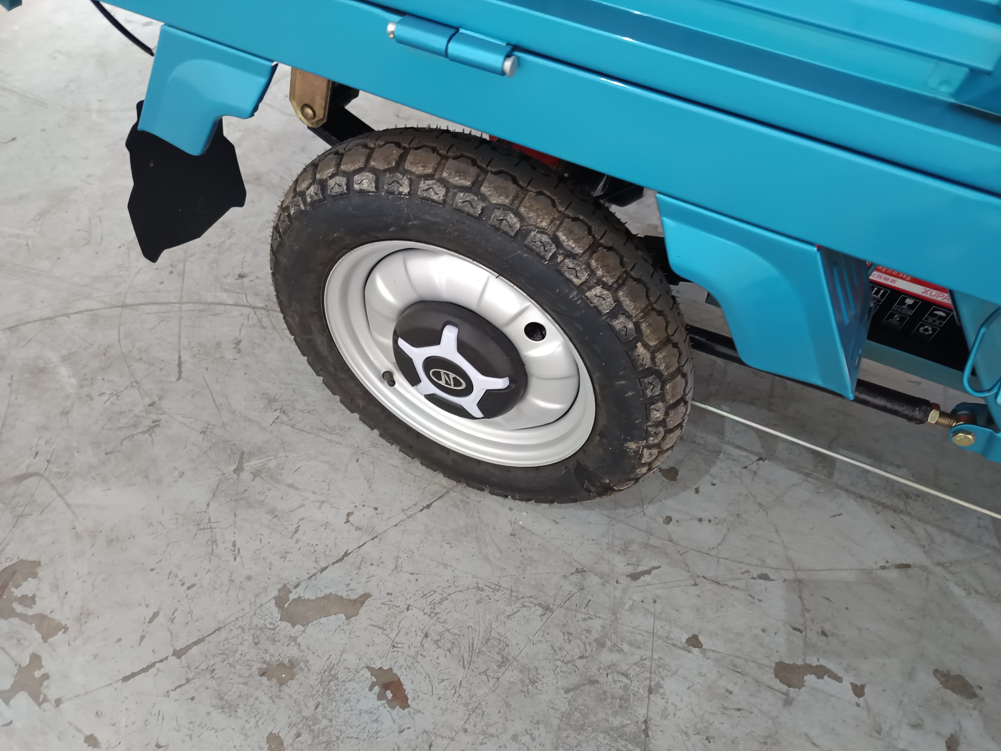Triciclo Meco MC16 · Ano 2024 — imagen 9