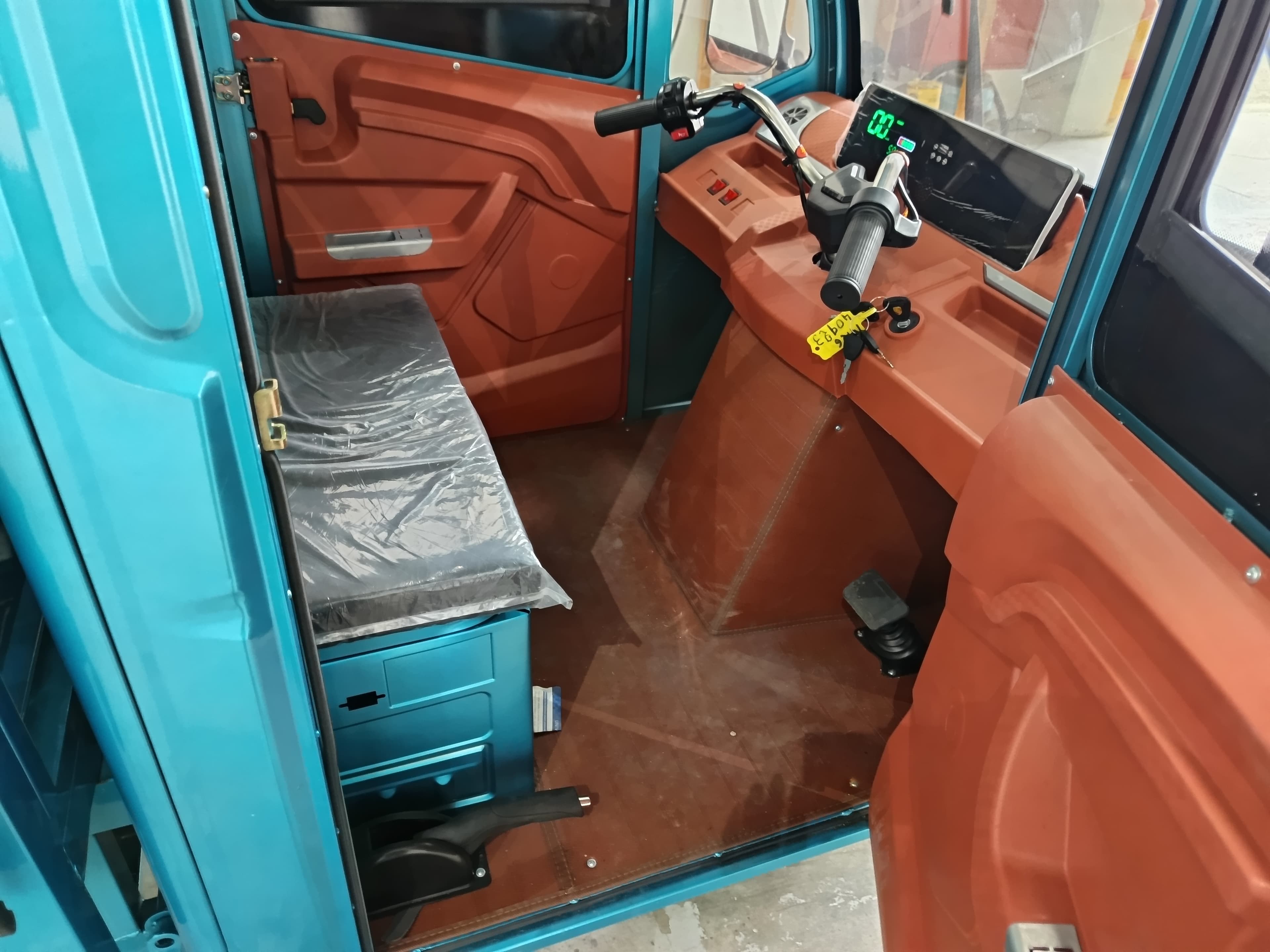 Triciclo Meco MC16 · Ano 2024 — imagen 13