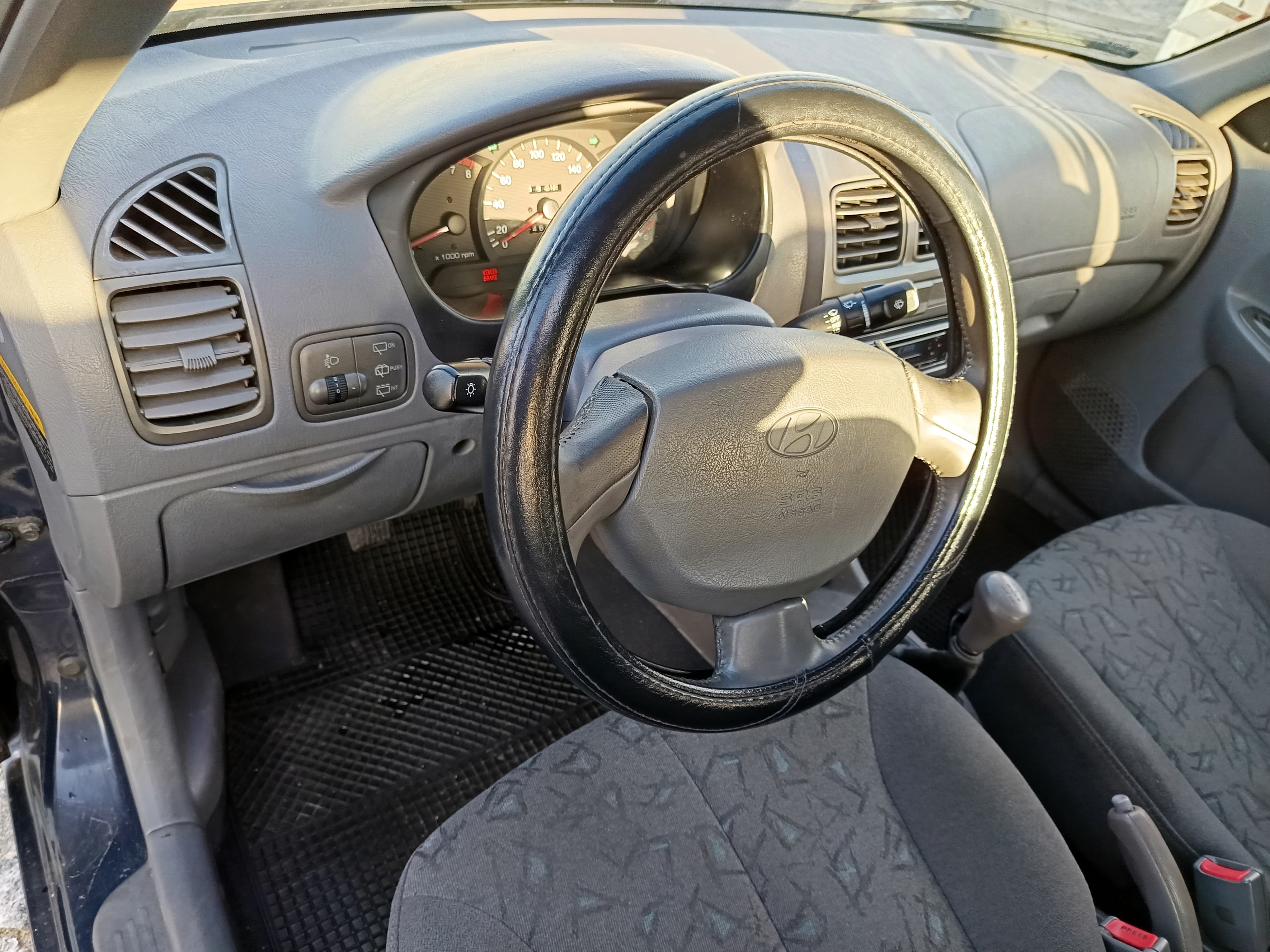 Hyundai Accent · Ano 2002 — imagen 38