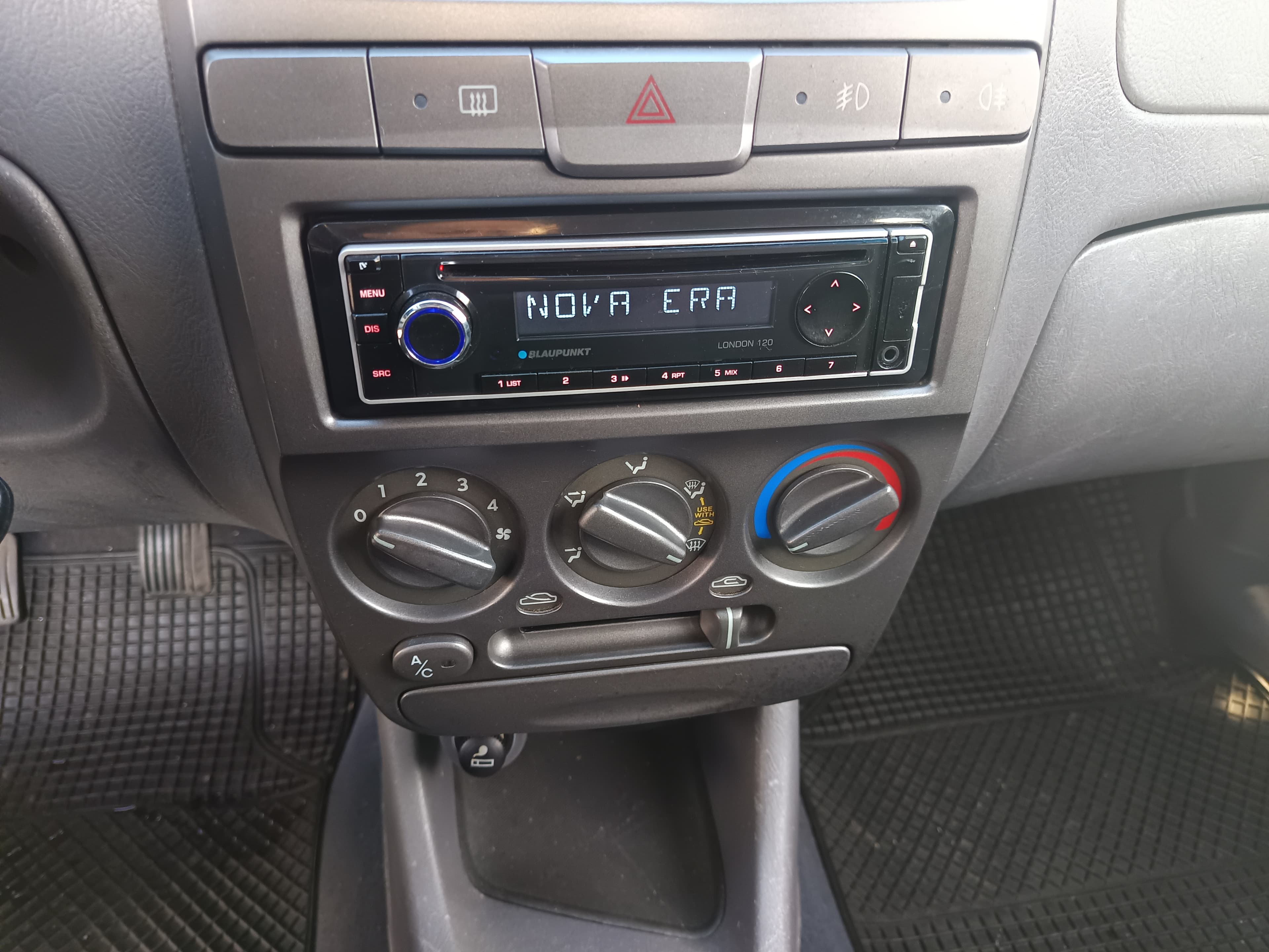 Hyundai Accent · Ano 2002 — imagen 41