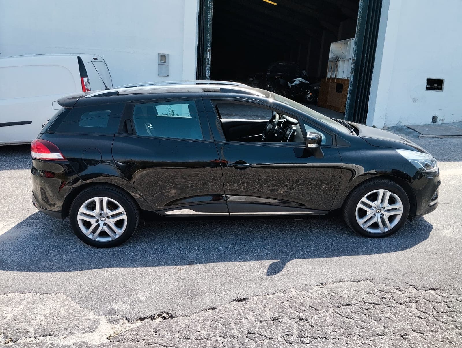 Renault Clio · Ano 2017 — imagem 8