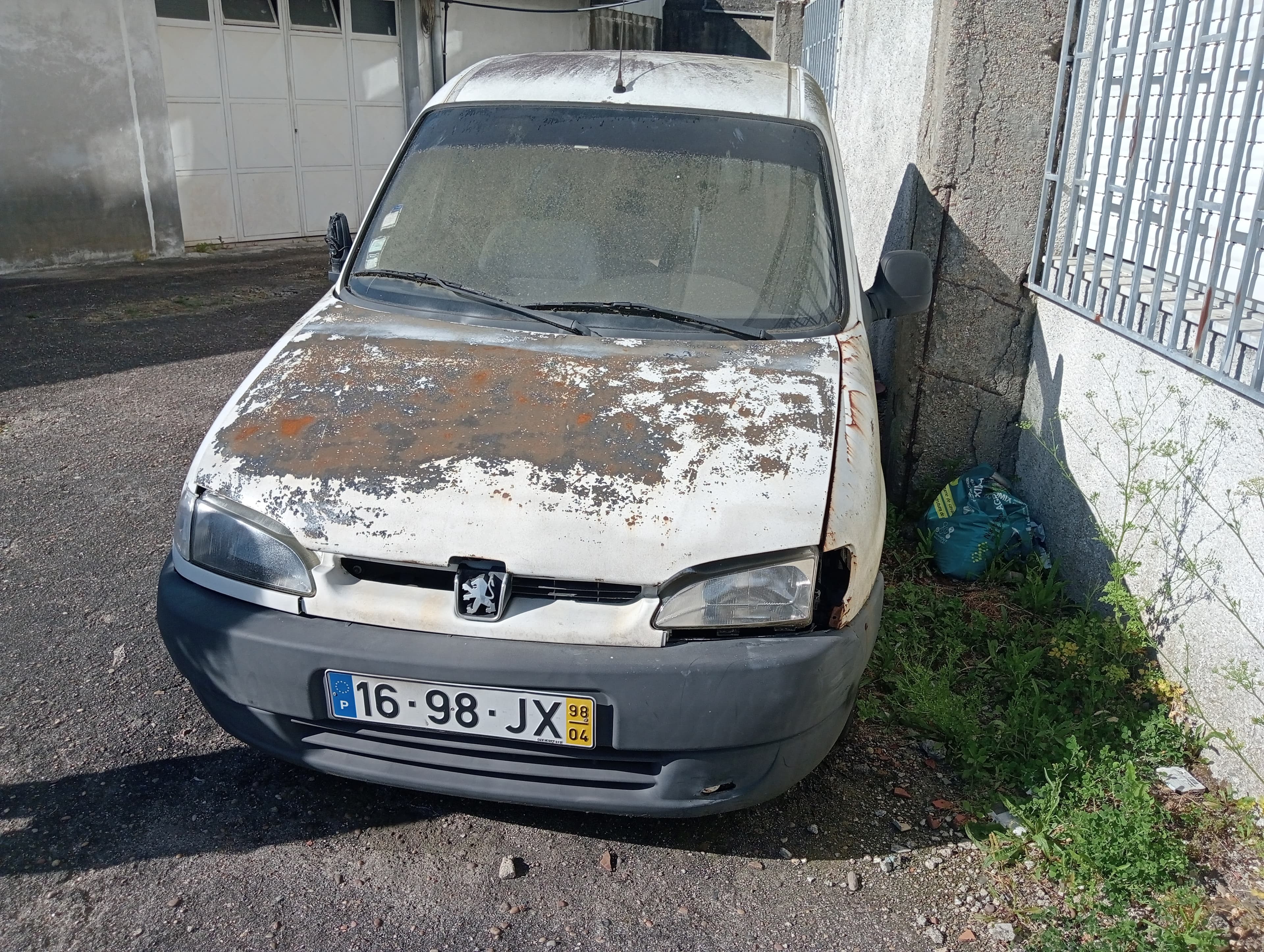 Peugeot Partner 1.8 D · Ano 1998 — imagen 4