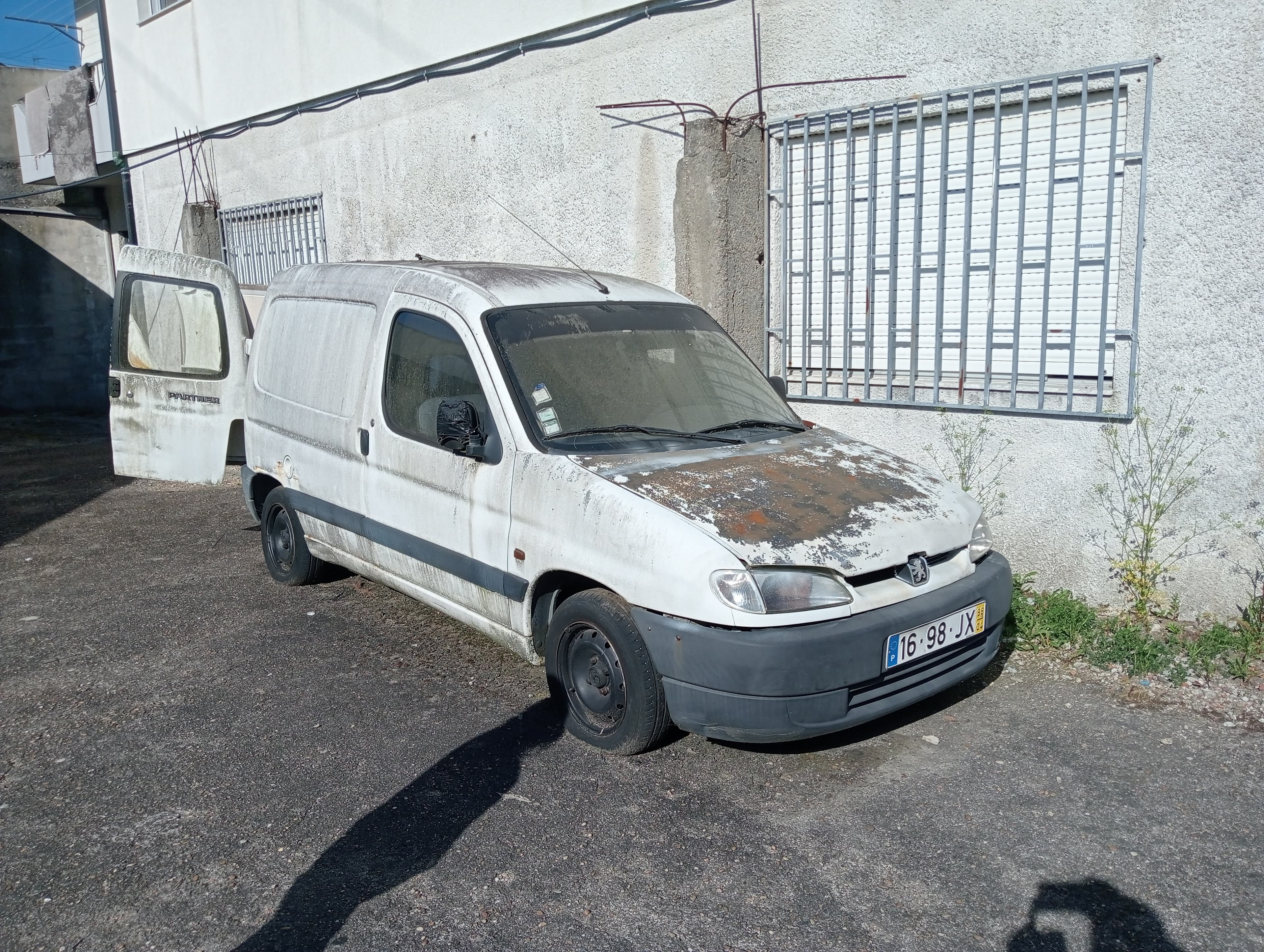 Peugeot Partner 1.8 D · Ano 1998 — imagen 2