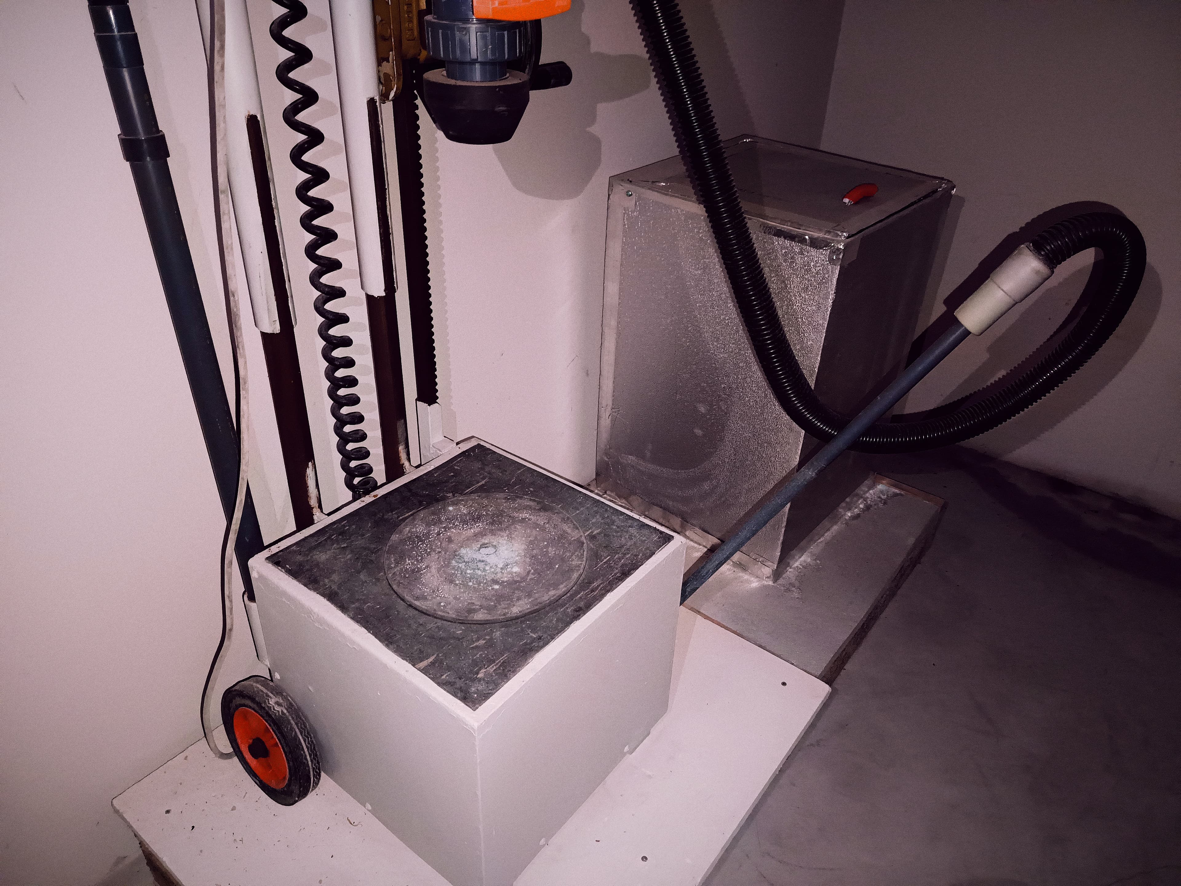 Scie · Visseuse · Machine à poudre — image 10