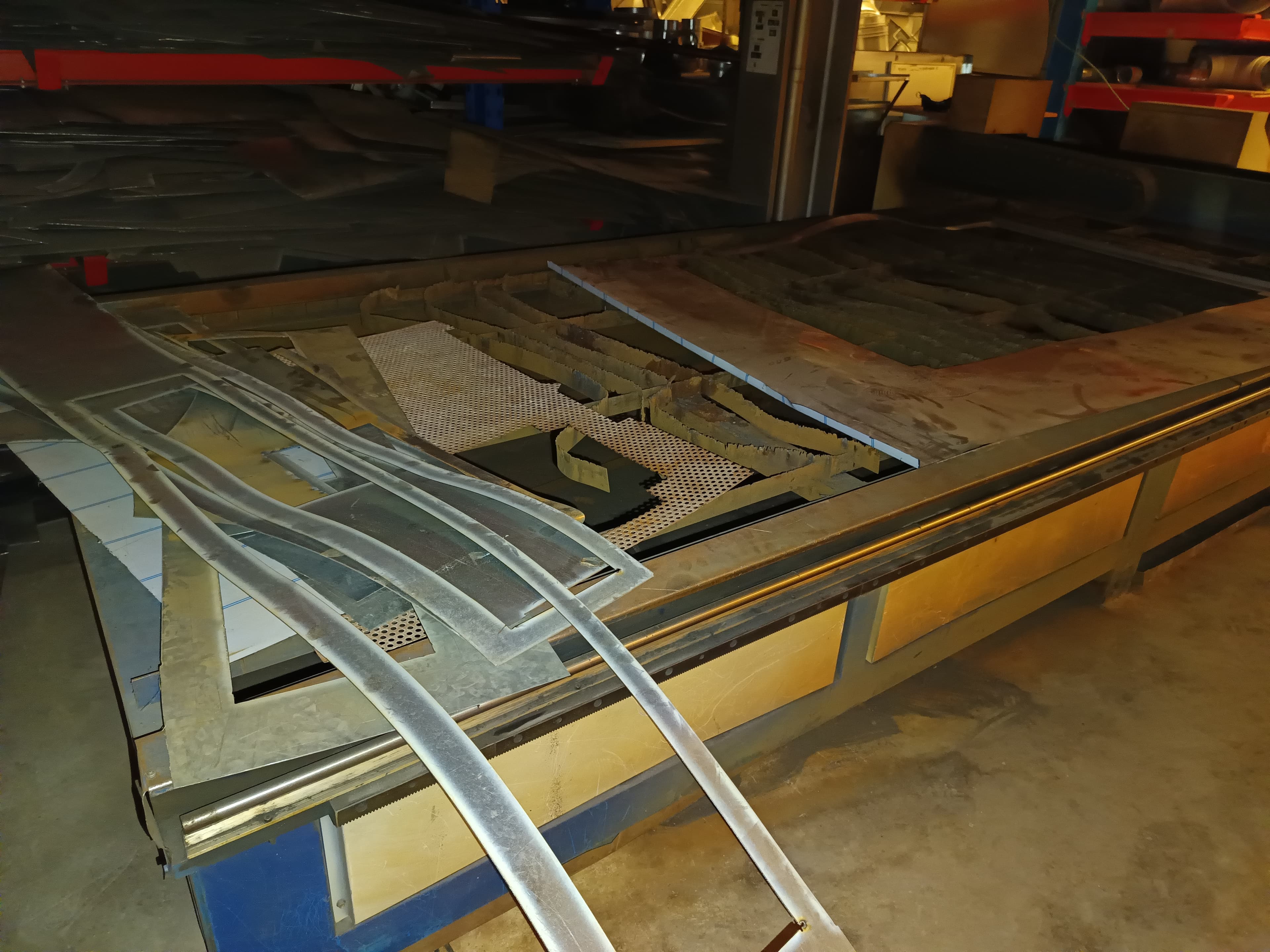 Máquina CNC — image 3
