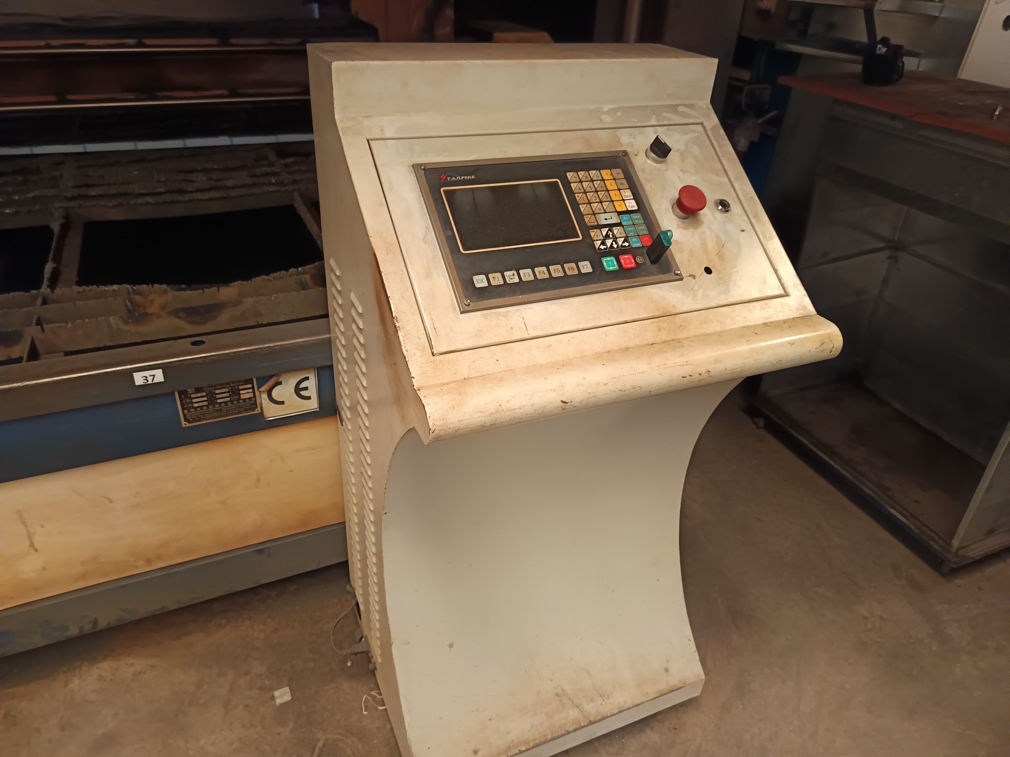 Máquina CNC — image 5