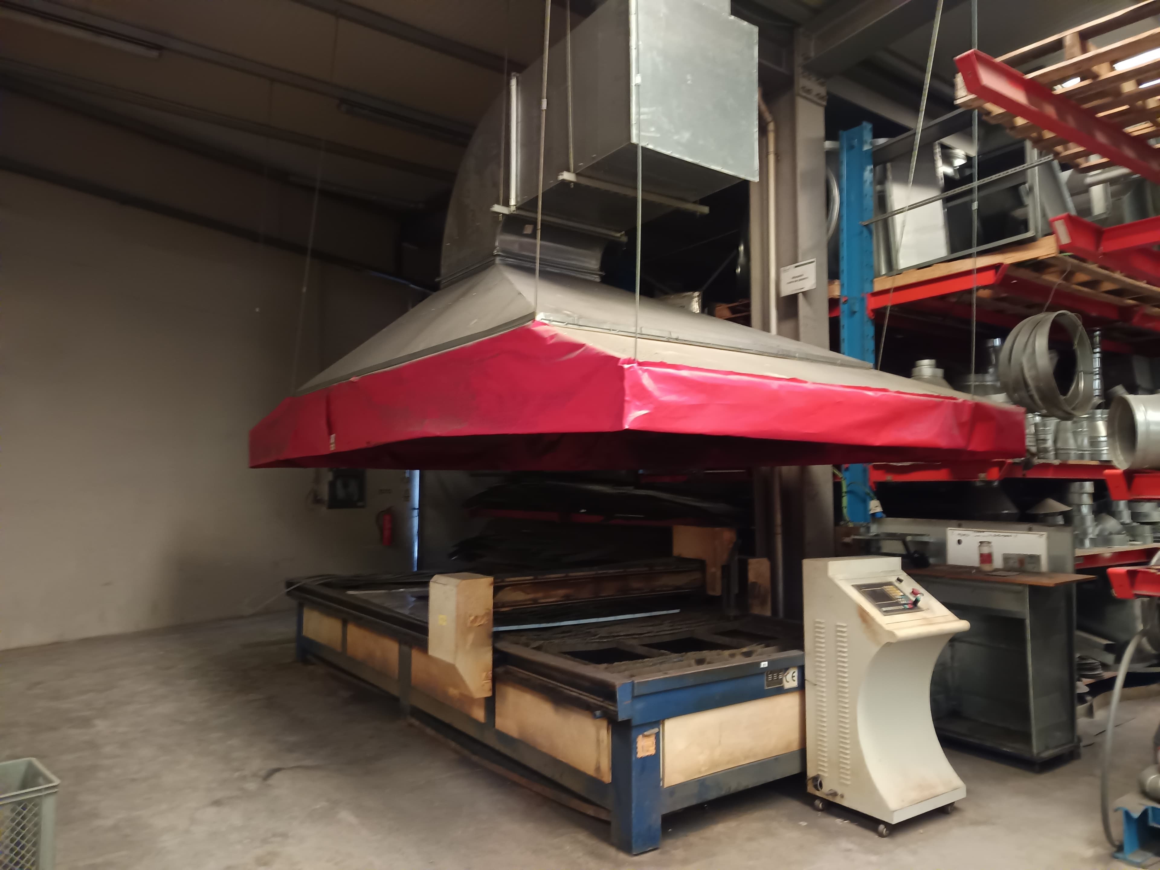 Máquina CNC — image 2