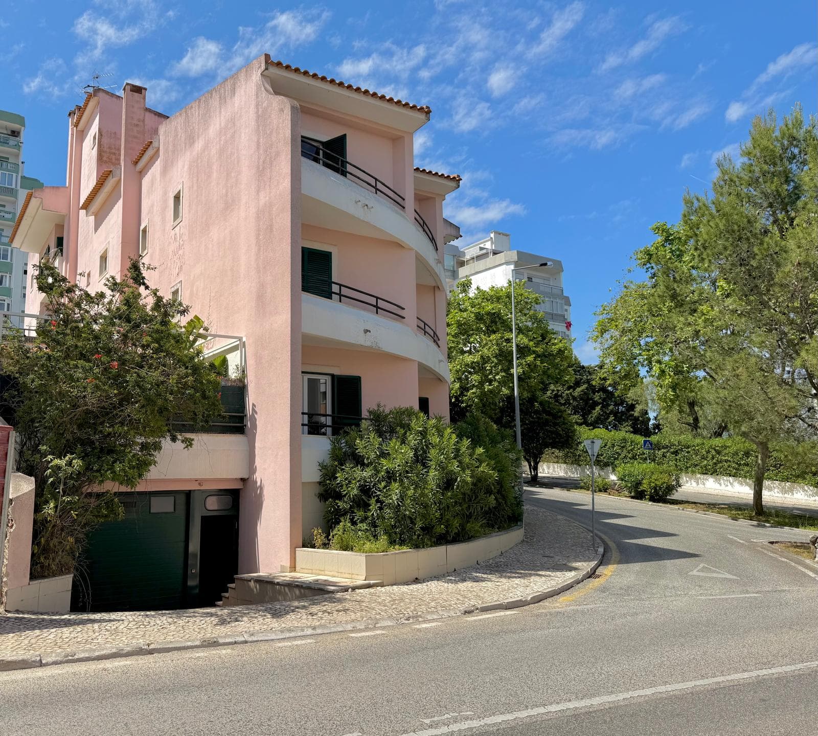 Garagem/ Armazém · Cascais — image 1