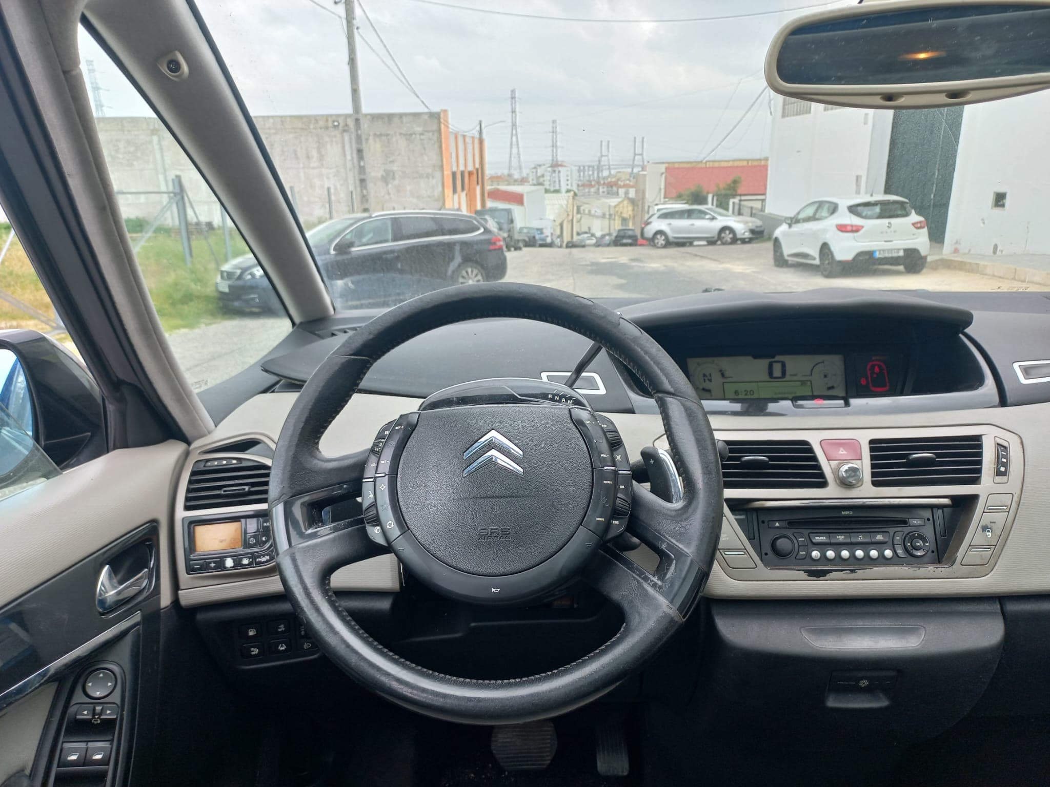Citroën Grand C4 Picasso · Ano 2007 — imagem 29