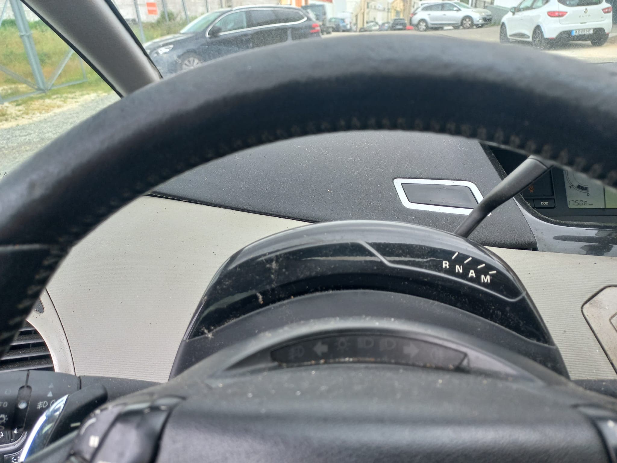 Citroën Grand C4 Picasso · Ano 2007 — imagem 24