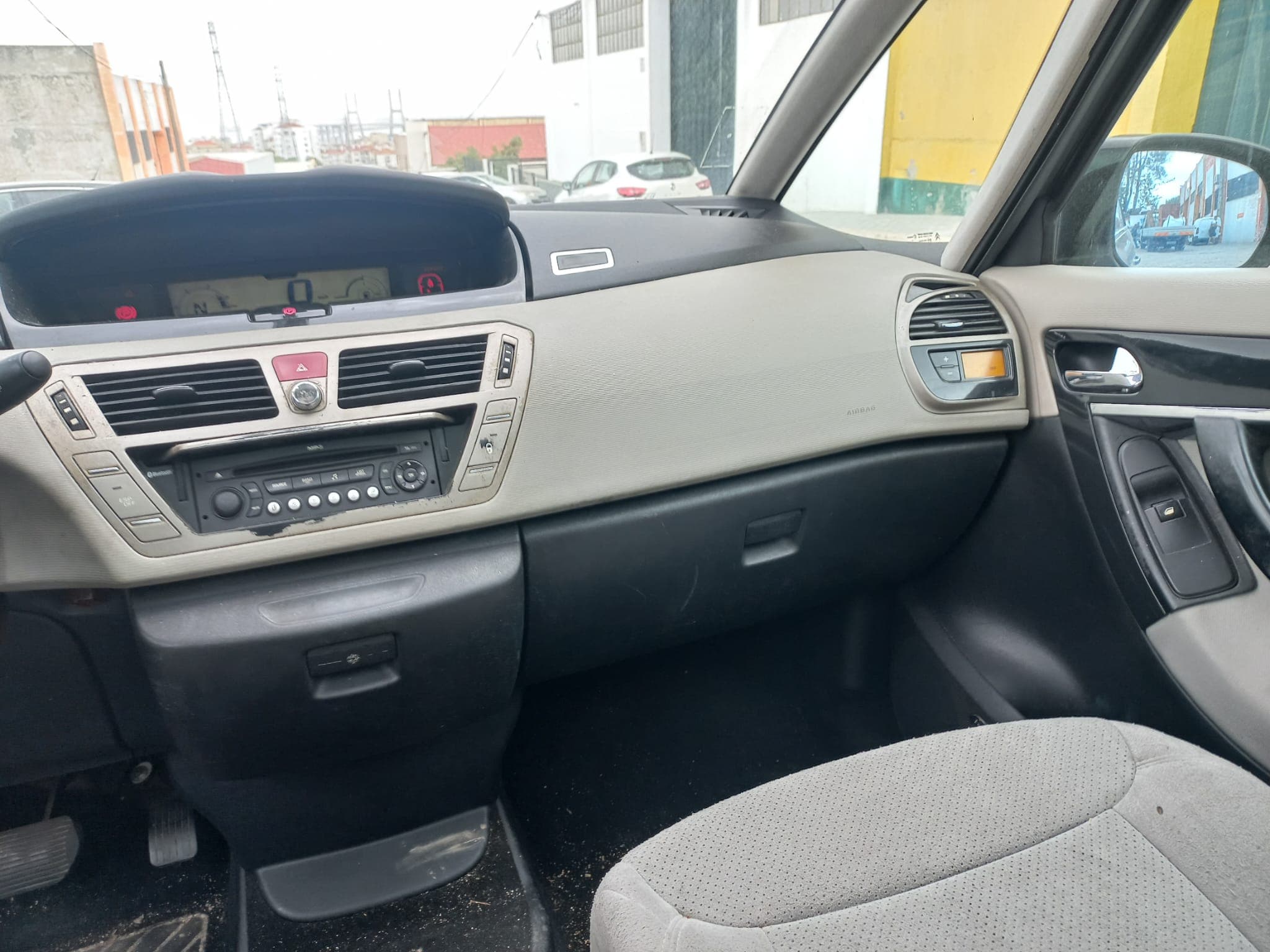 Citroën Grand C4 Picasso · Ano 2007 — imagem 28