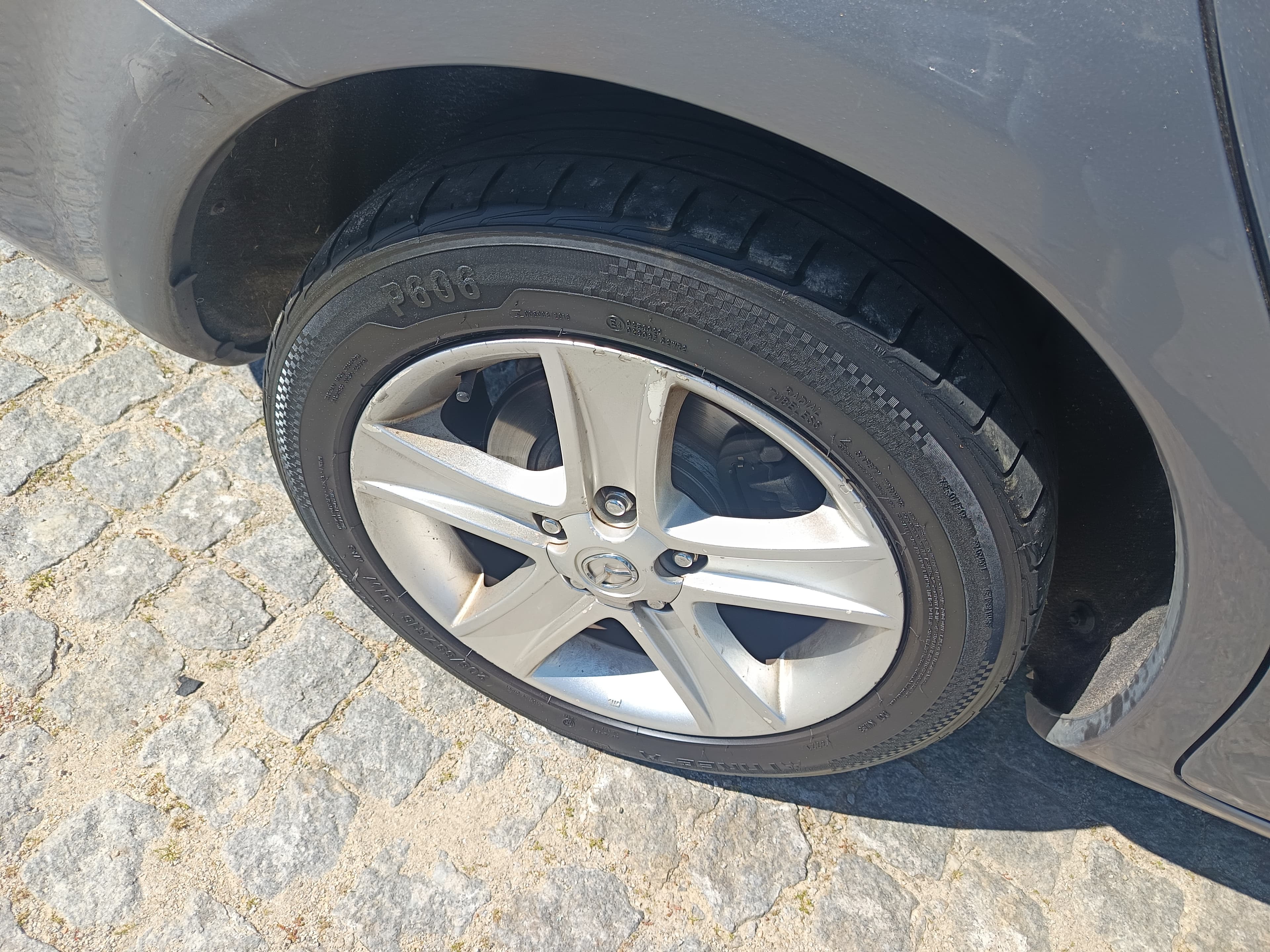 Mazda 6 · Ano 2006 — imagem 9