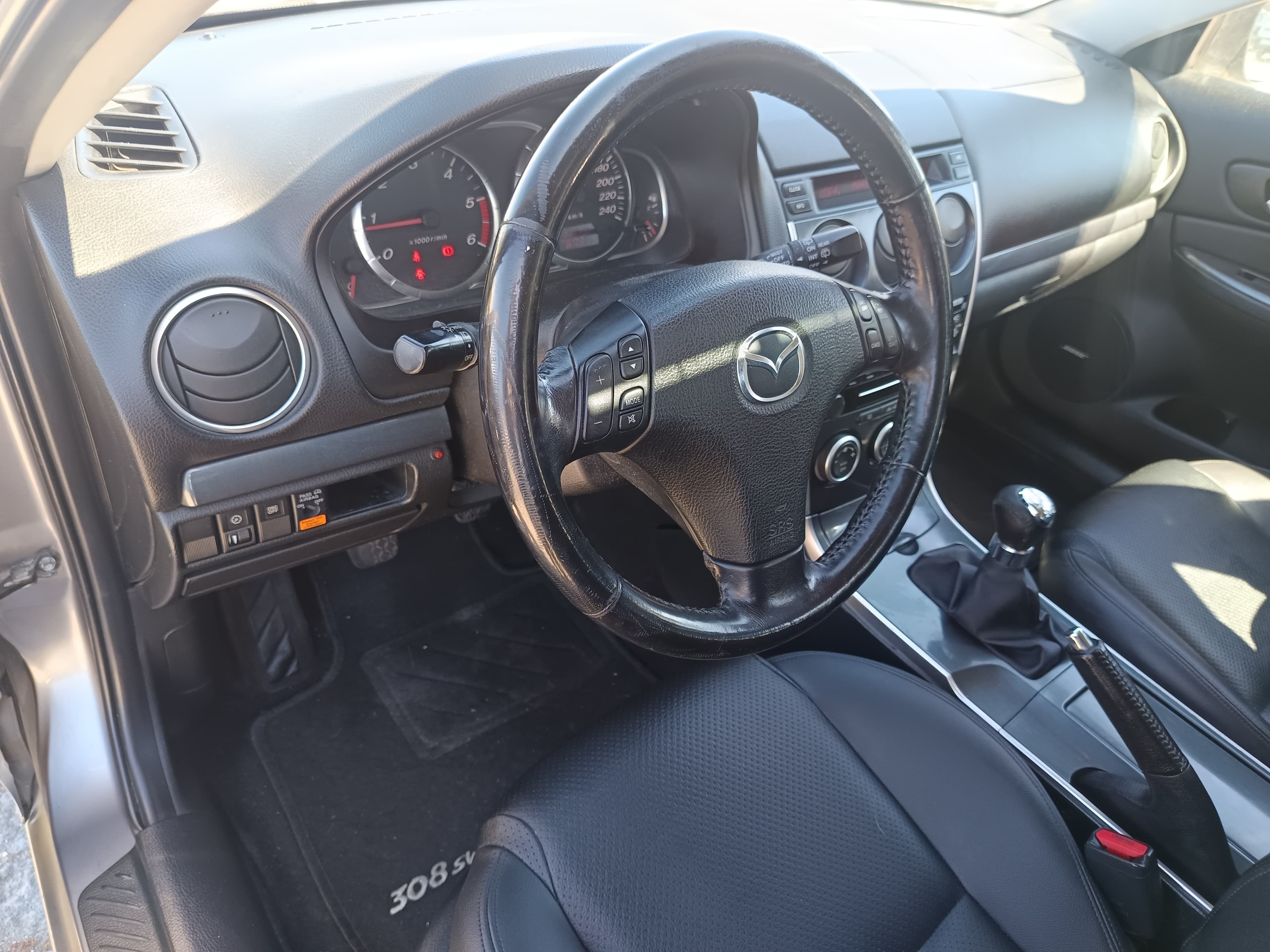 Mazda 6 · Ano 2006 — imagem 34