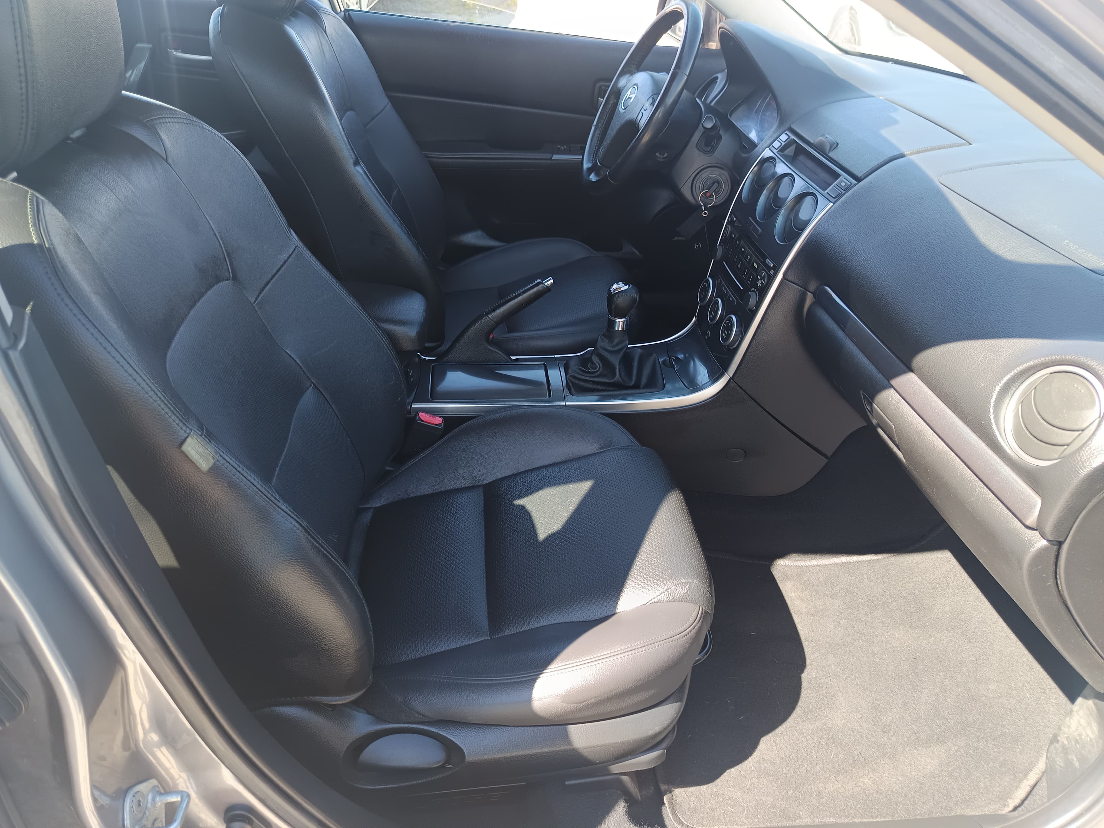 Mazda 6 · Ano 2006 — imagem 25