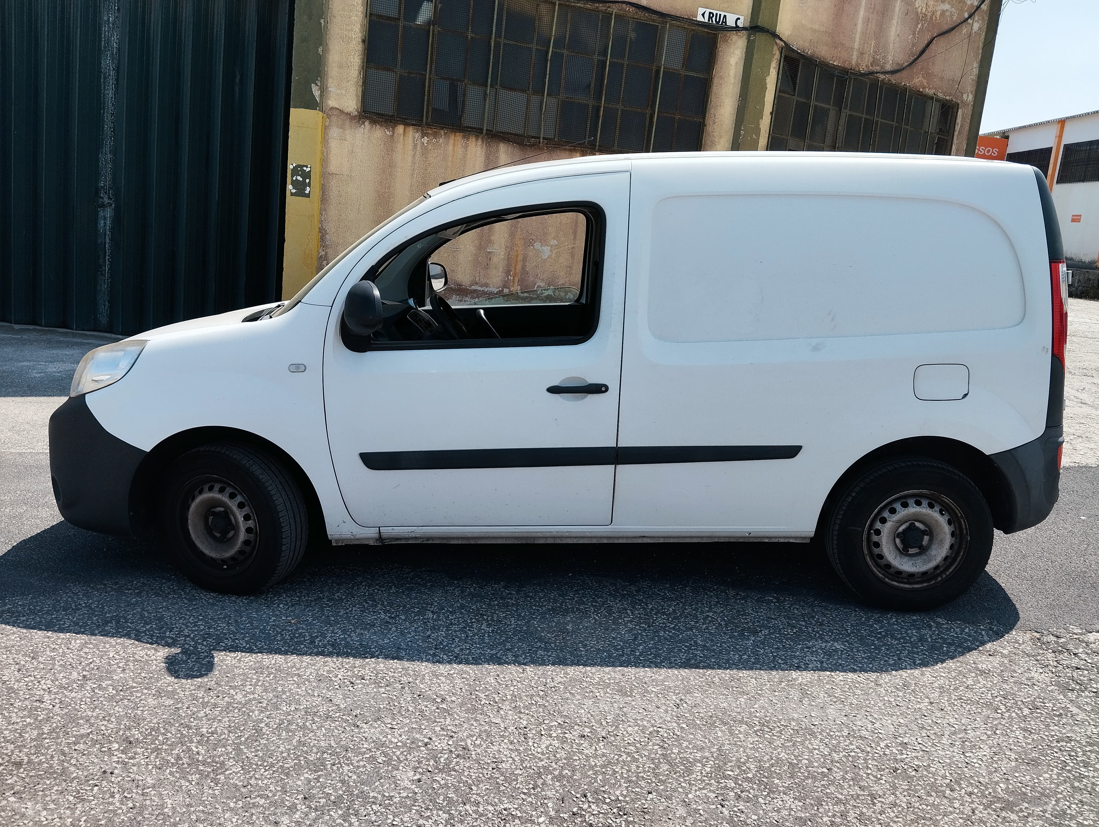 Renault Kangoo 1.5 · Ano 2018 — imagem 3