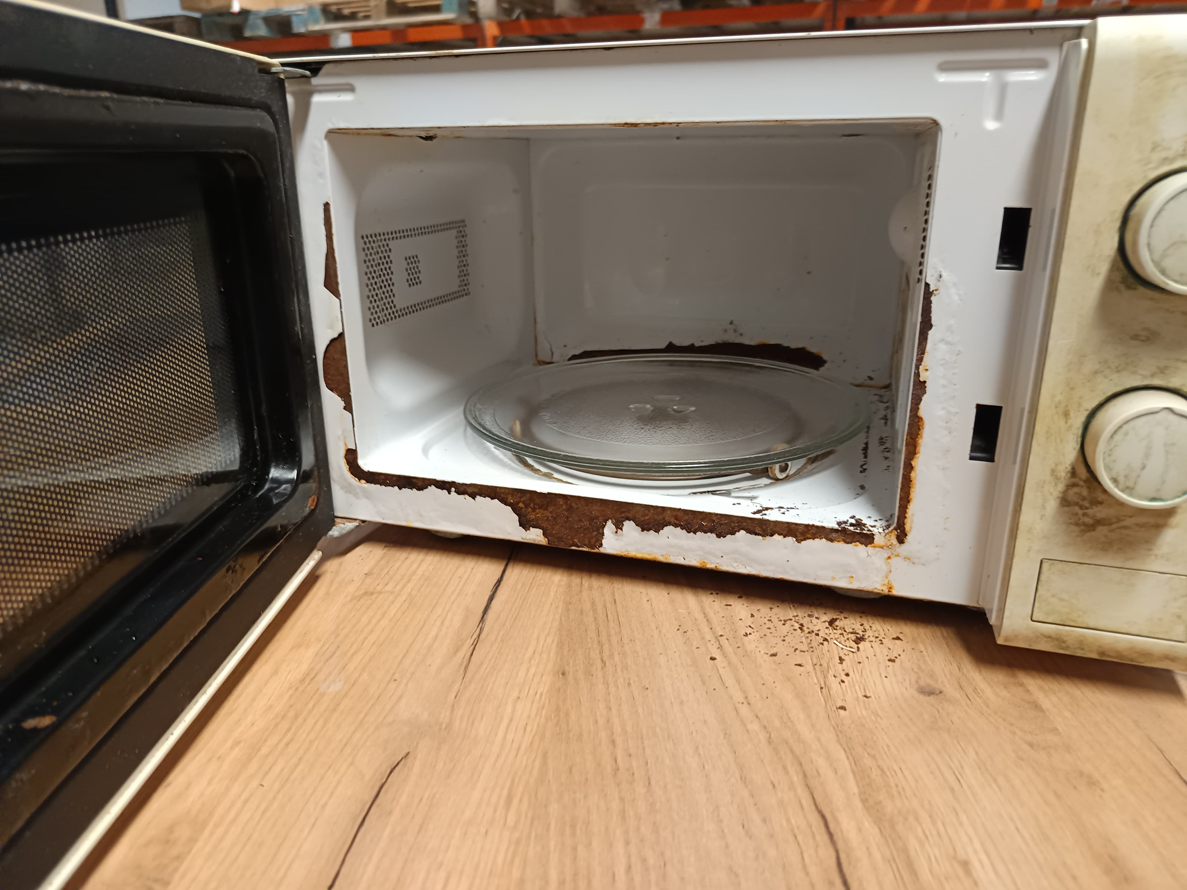 Mobiliário e Equipamentos — imagem 48