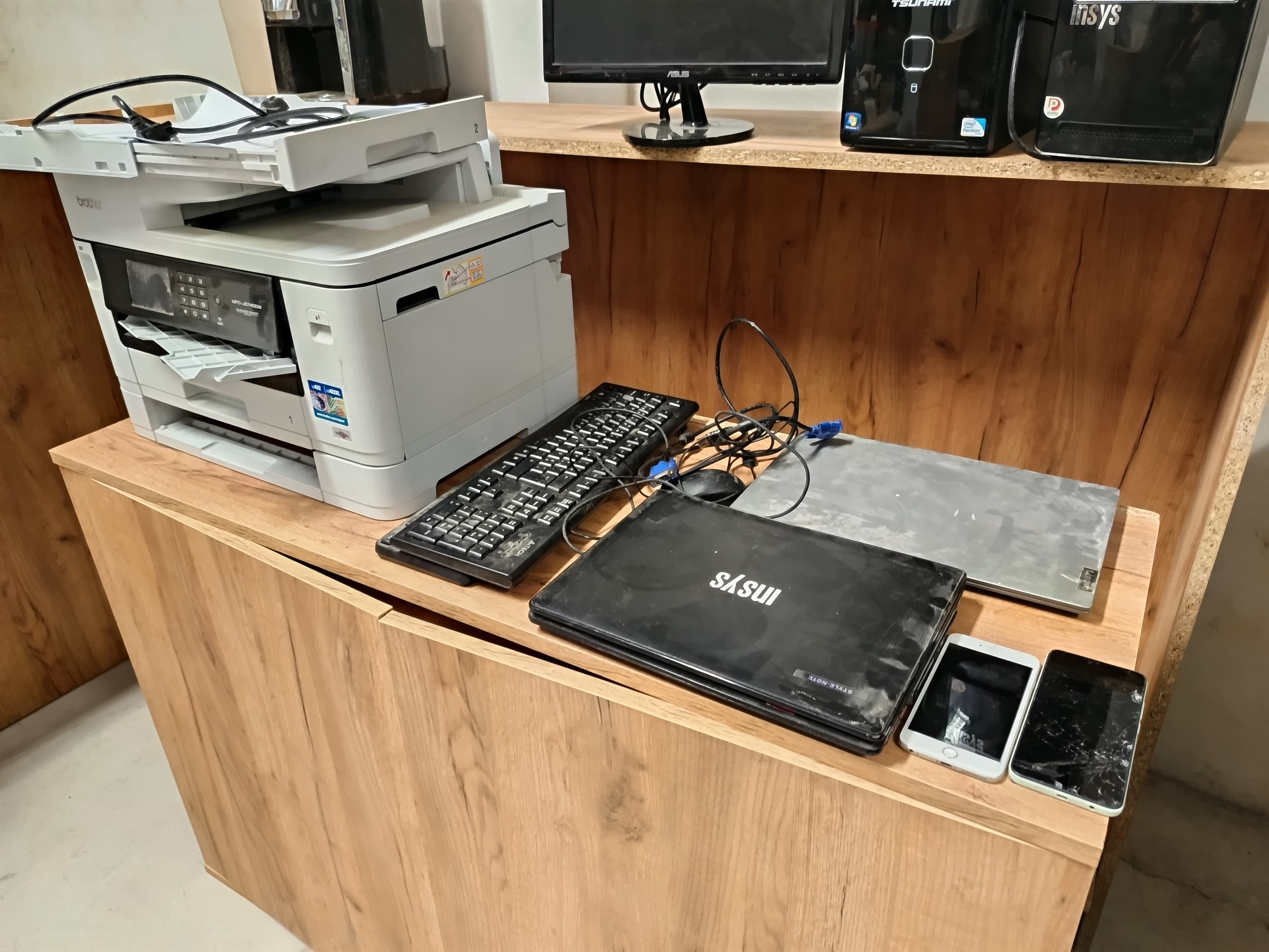 Mobiliário e Equipamentos — imagem 39