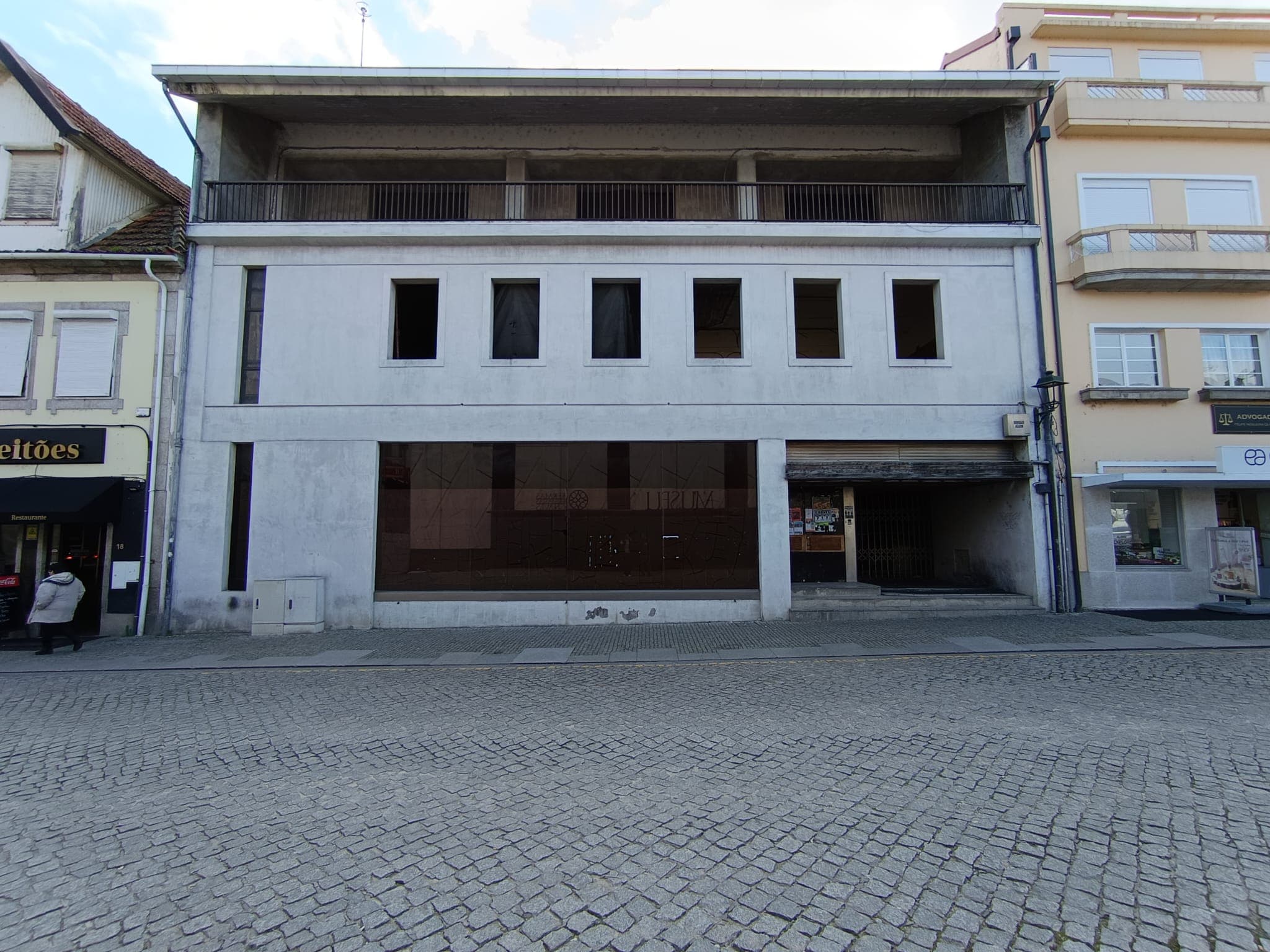 Edifício para Reabilitação · Chaves — image 2
