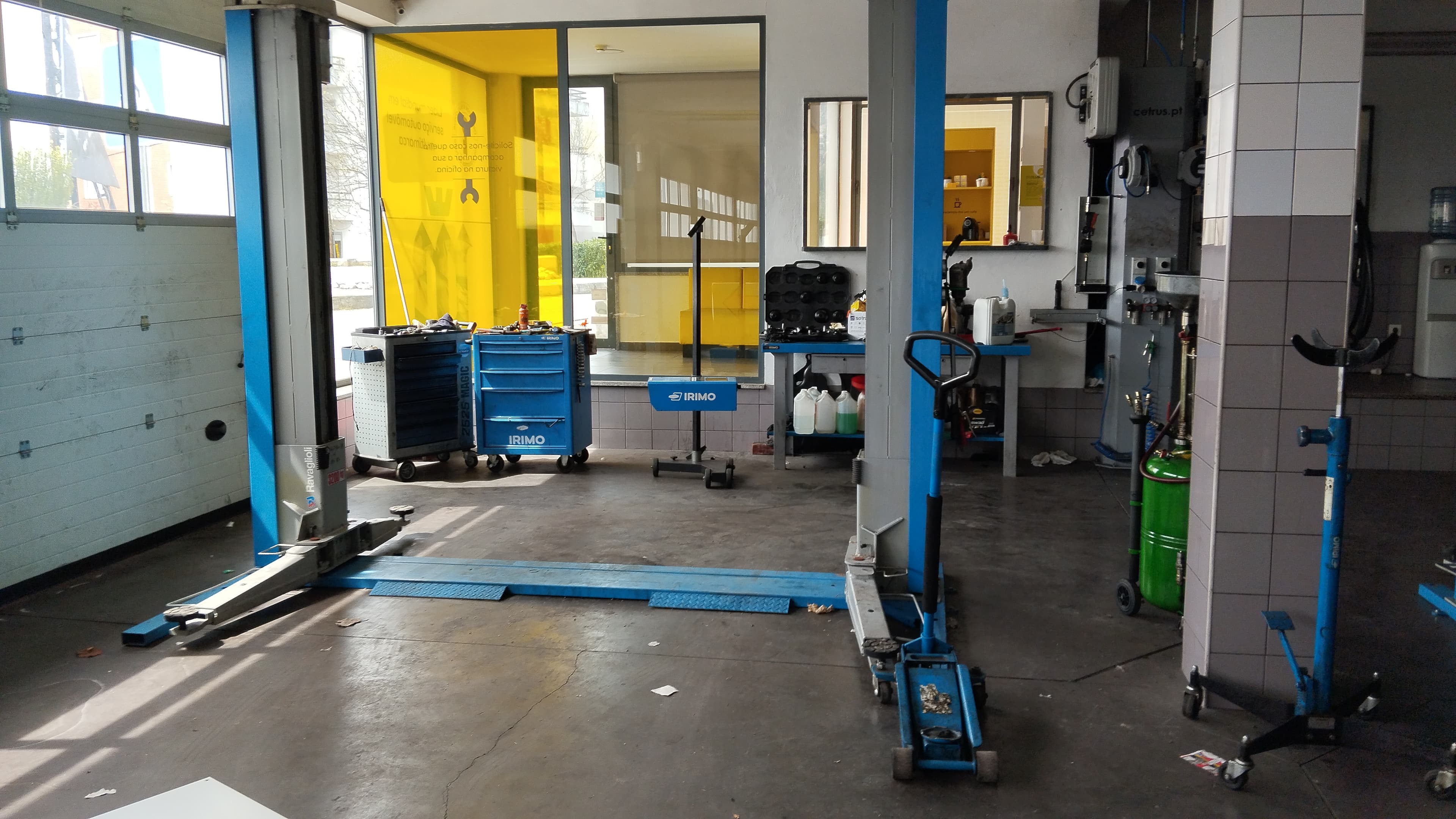 Equipamentos para a Manutenção e Reparação de Veículos — imagem 2