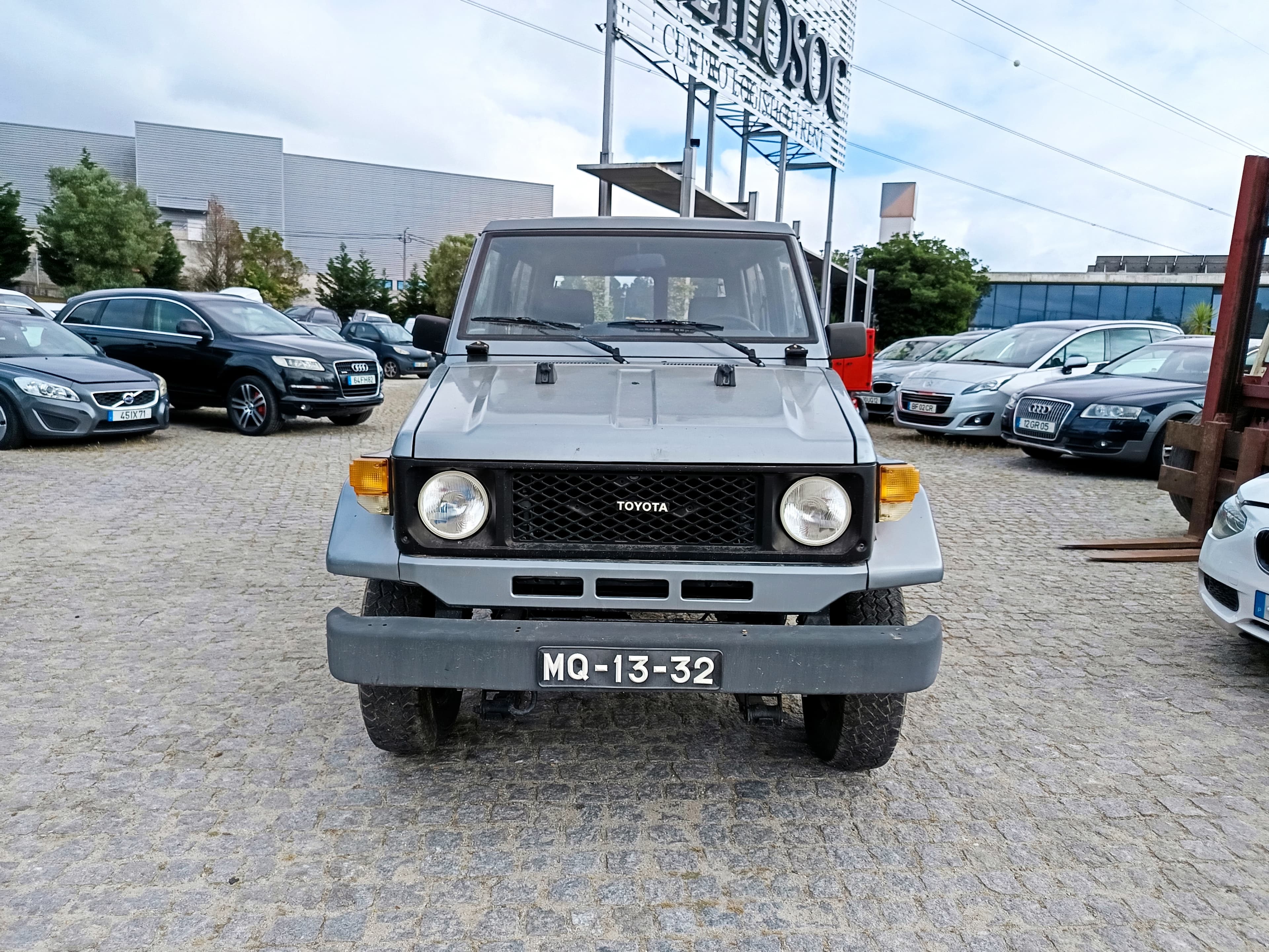 Toyota Land Cruiser 250 Turbo Diesel · Ano 1990 — image 2