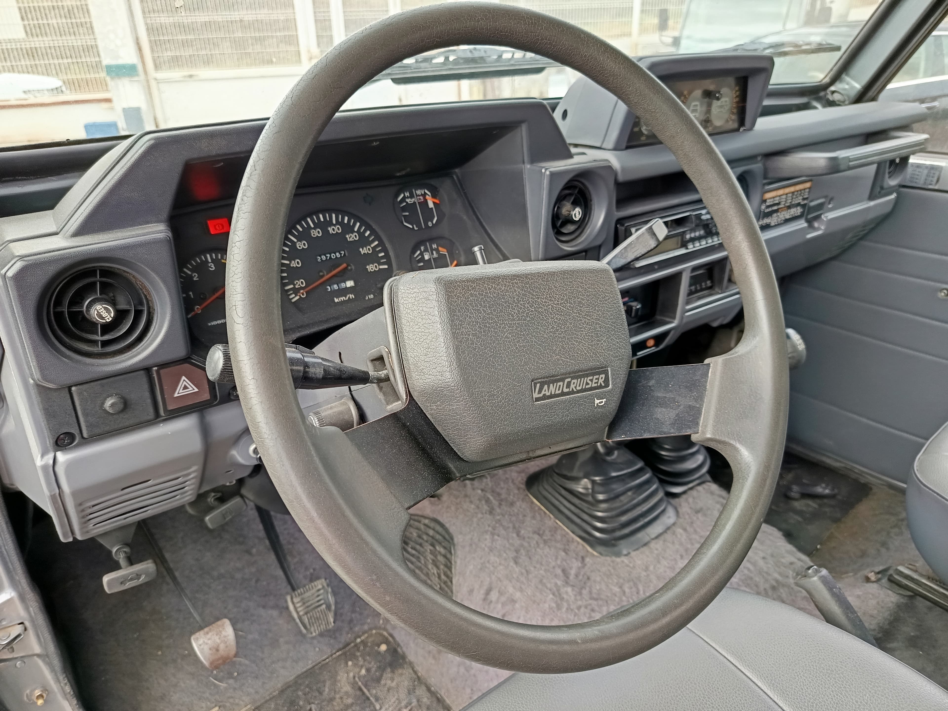 Toyota Land Cruiser 250 Turbo Diesel · Ano 1990 — image 22
