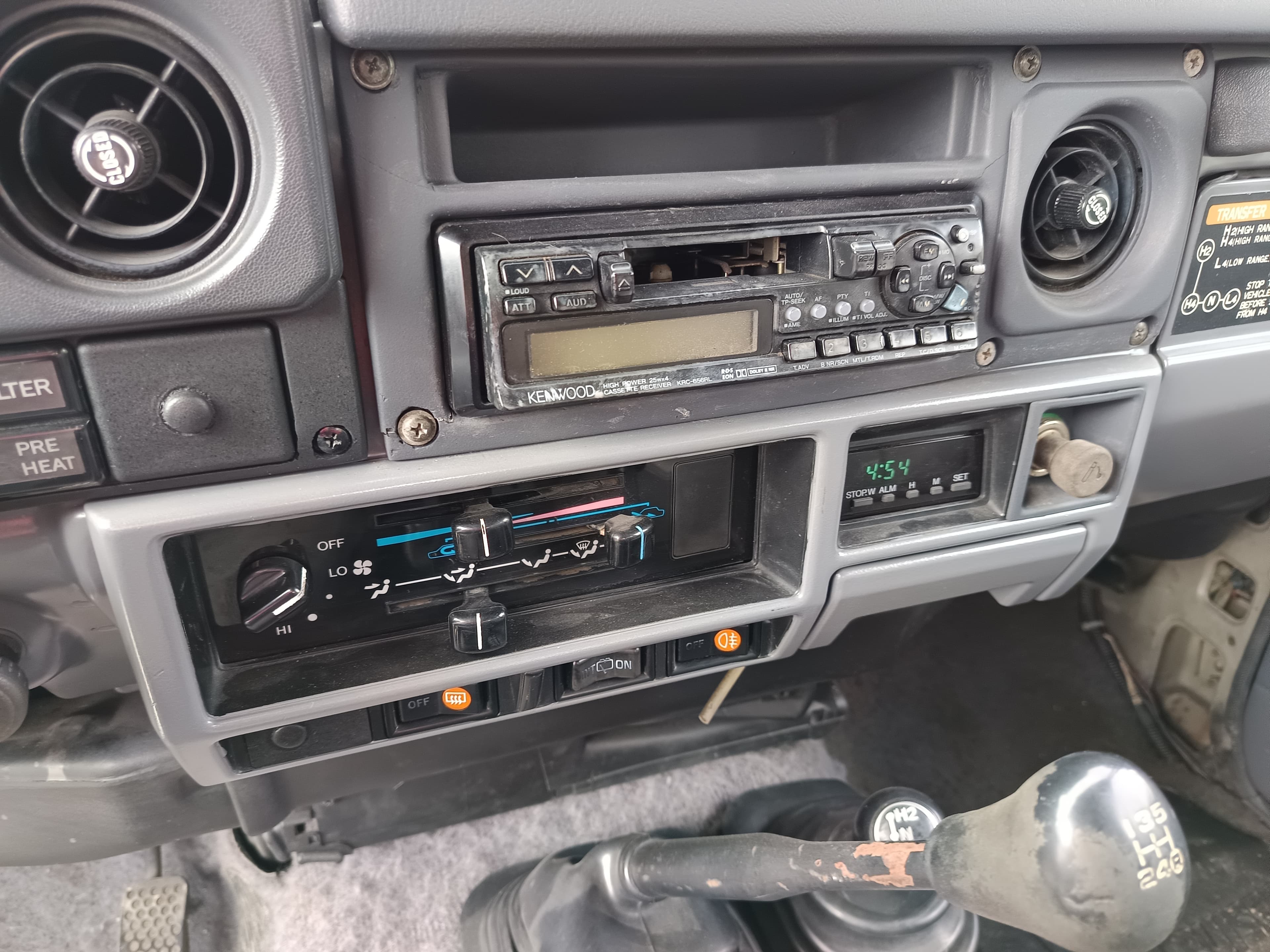 Toyota Land Cruiser 250 Turbo Diesel · Ano 1990 — image 24